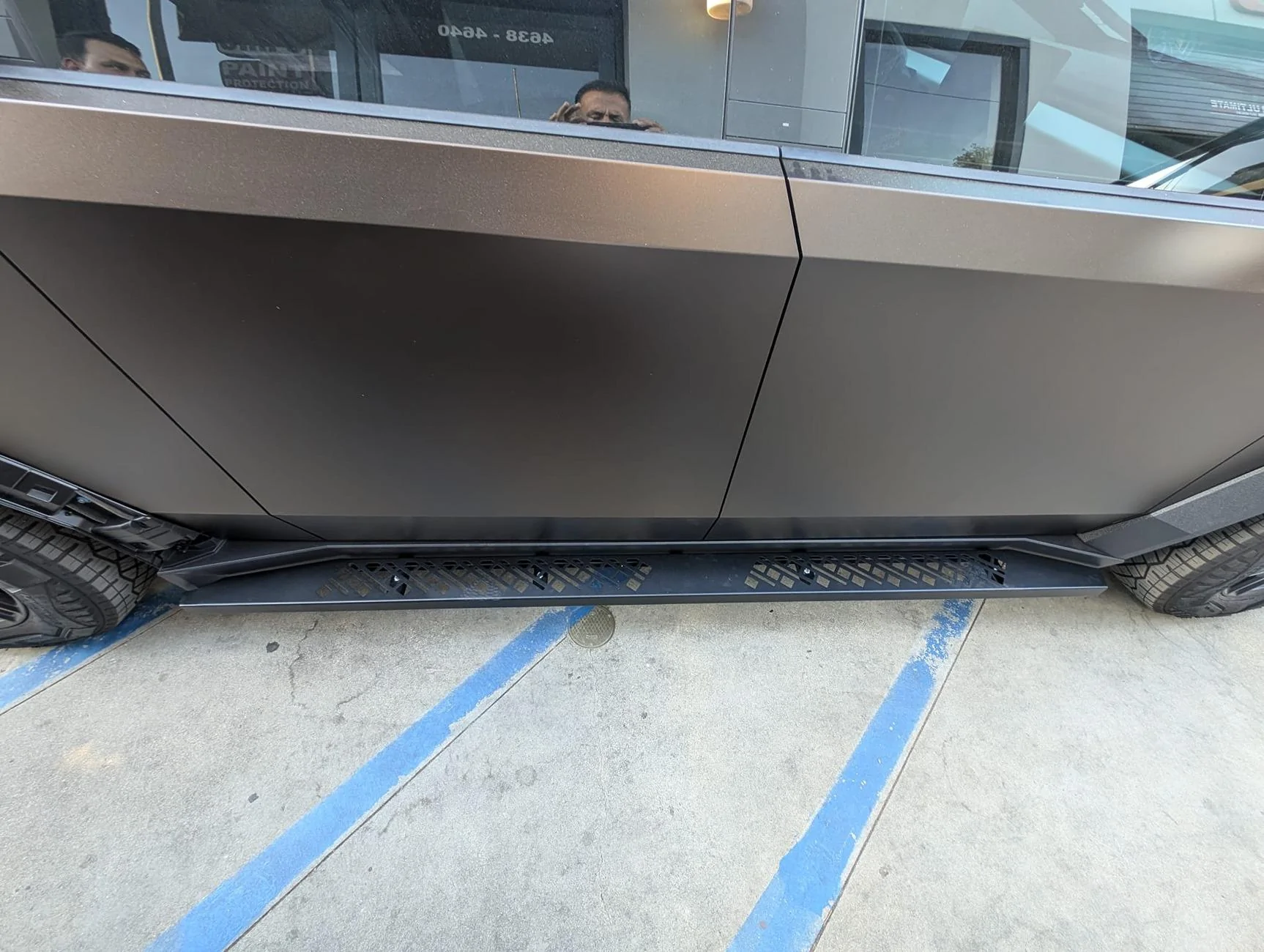 Tesla Cybertruck 🚀 New Release: Cybertruck Running Boards From Stickercity for a Majestic Stance 🦁 – Get Yours Now! 🌟 Cybertruck tesla running boards step stands stickercity los angeles black new release (8)