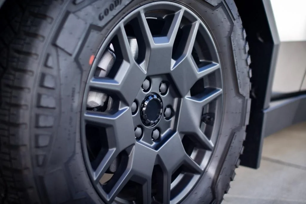 Tesla Roadster 2nd gen Center cap size CyberTruck_Wheel_Cover