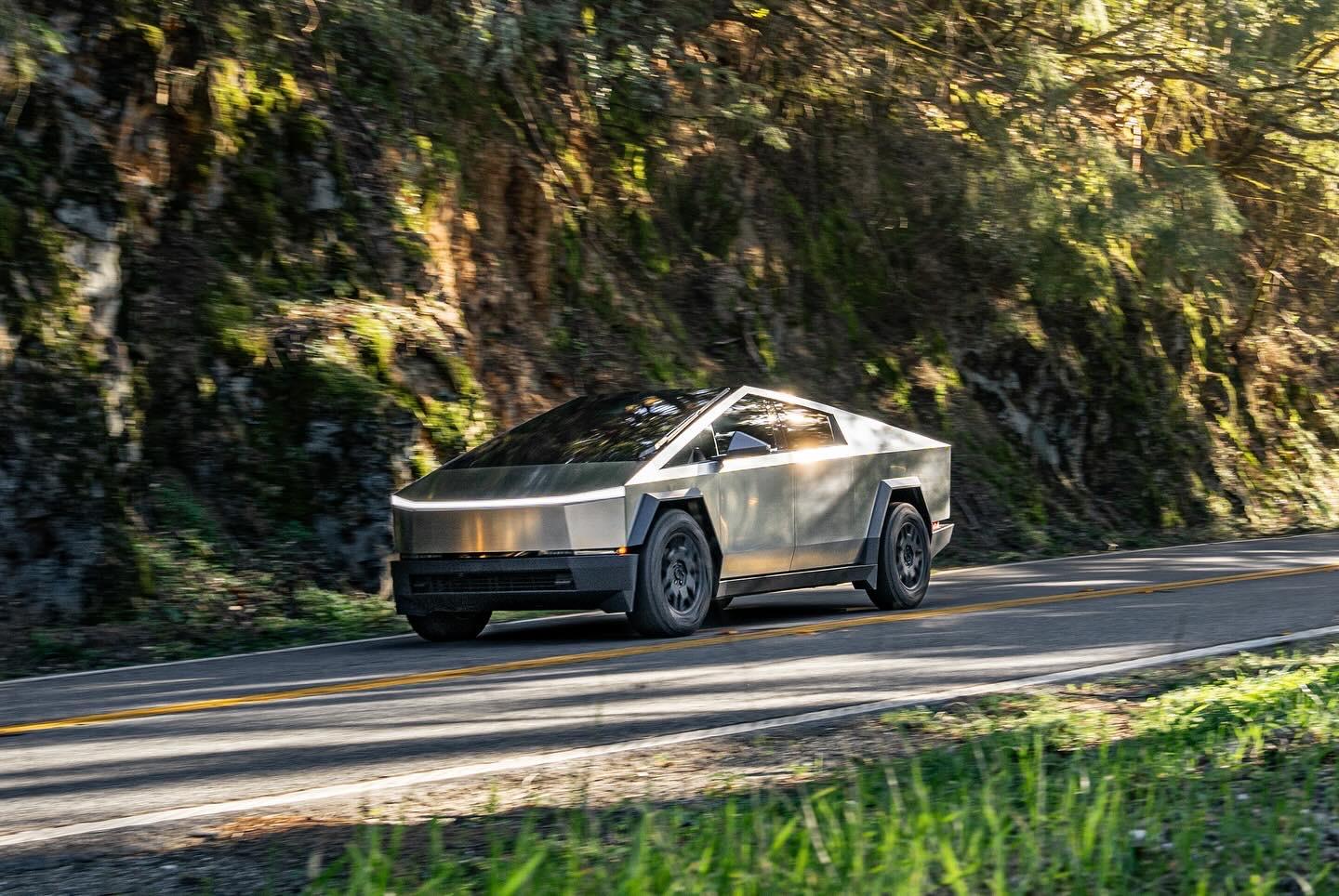 Tesla Cybertruck Daily random Cybertruck photos thread - Post Yours! 📸 🤳 D3425124-901D-486B-9B19-1FE30D28464E