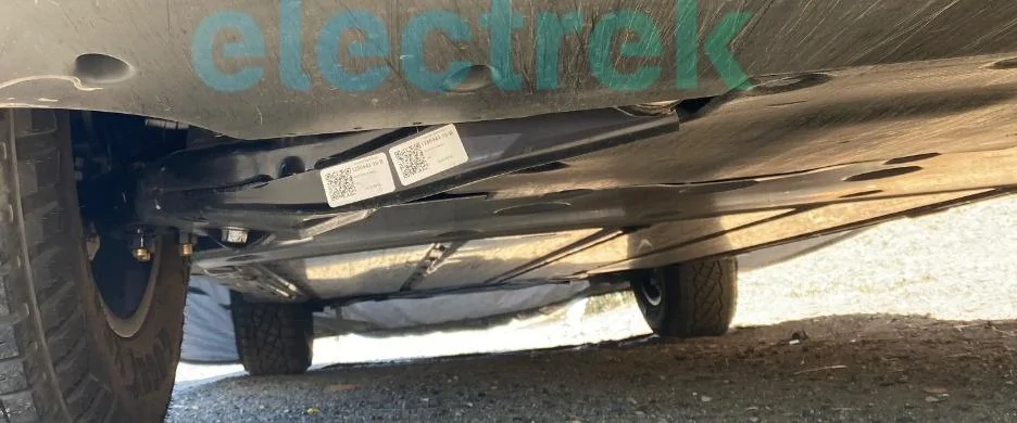 Tesla Roadster 2nd gen Ground clearance, Approach Angle, Departure Angle - longer control arms DQguFL4