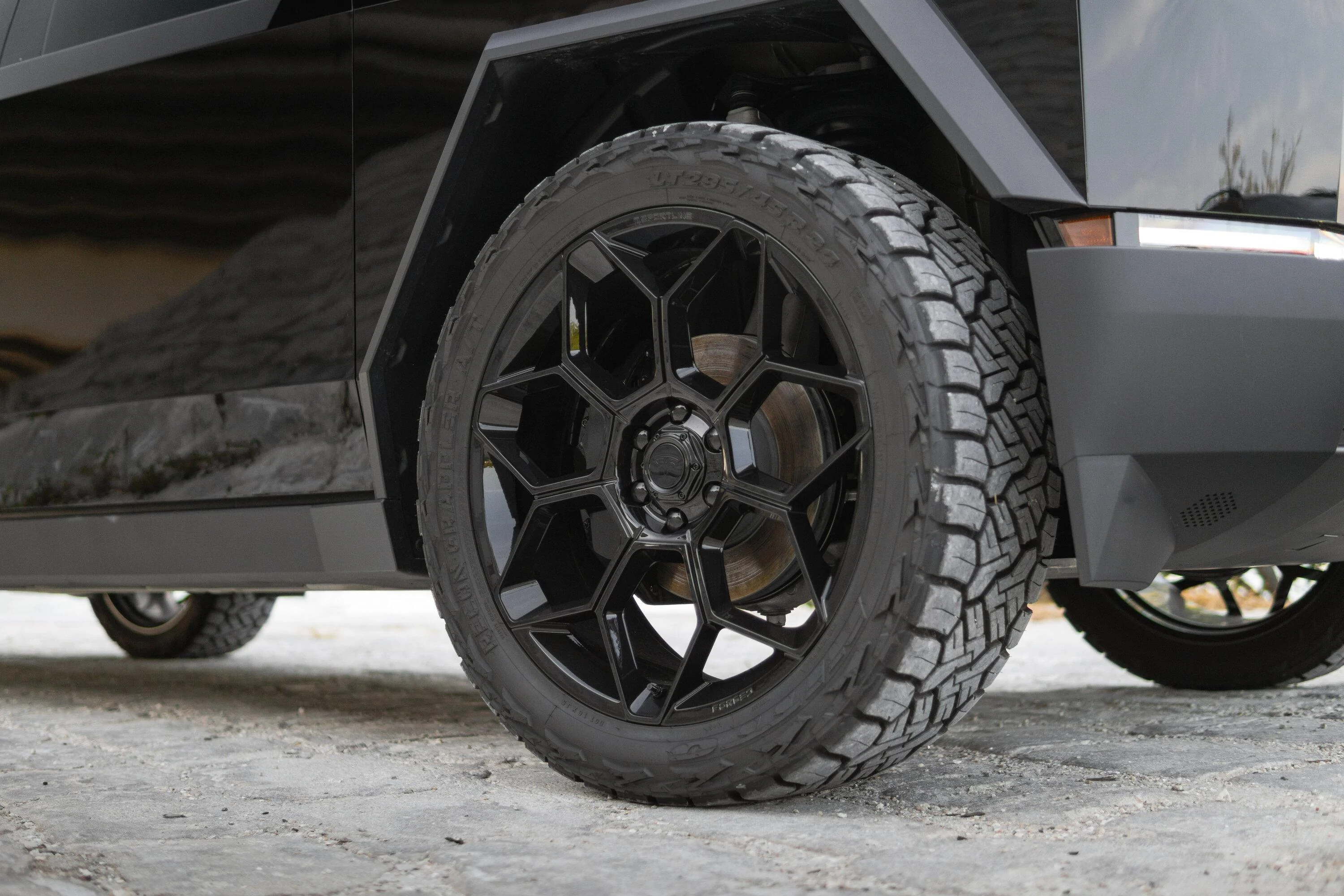 Tesla Roadster 2nd gen Cybertruck Aftermarket Wheels & Tires Photos + Info Compilation DSC06682