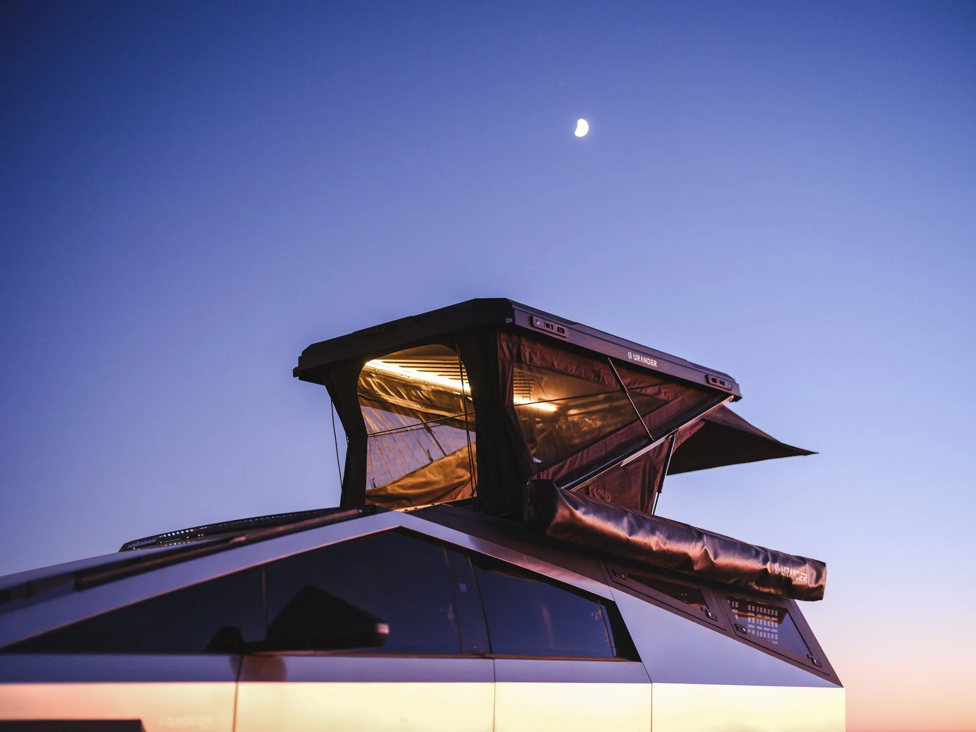 Tesla Cybertruck Introducing Urander CyberCamp Pano - 360° Panoramic Cybertruck Roof Top Tent RTT DSCF6585-7
