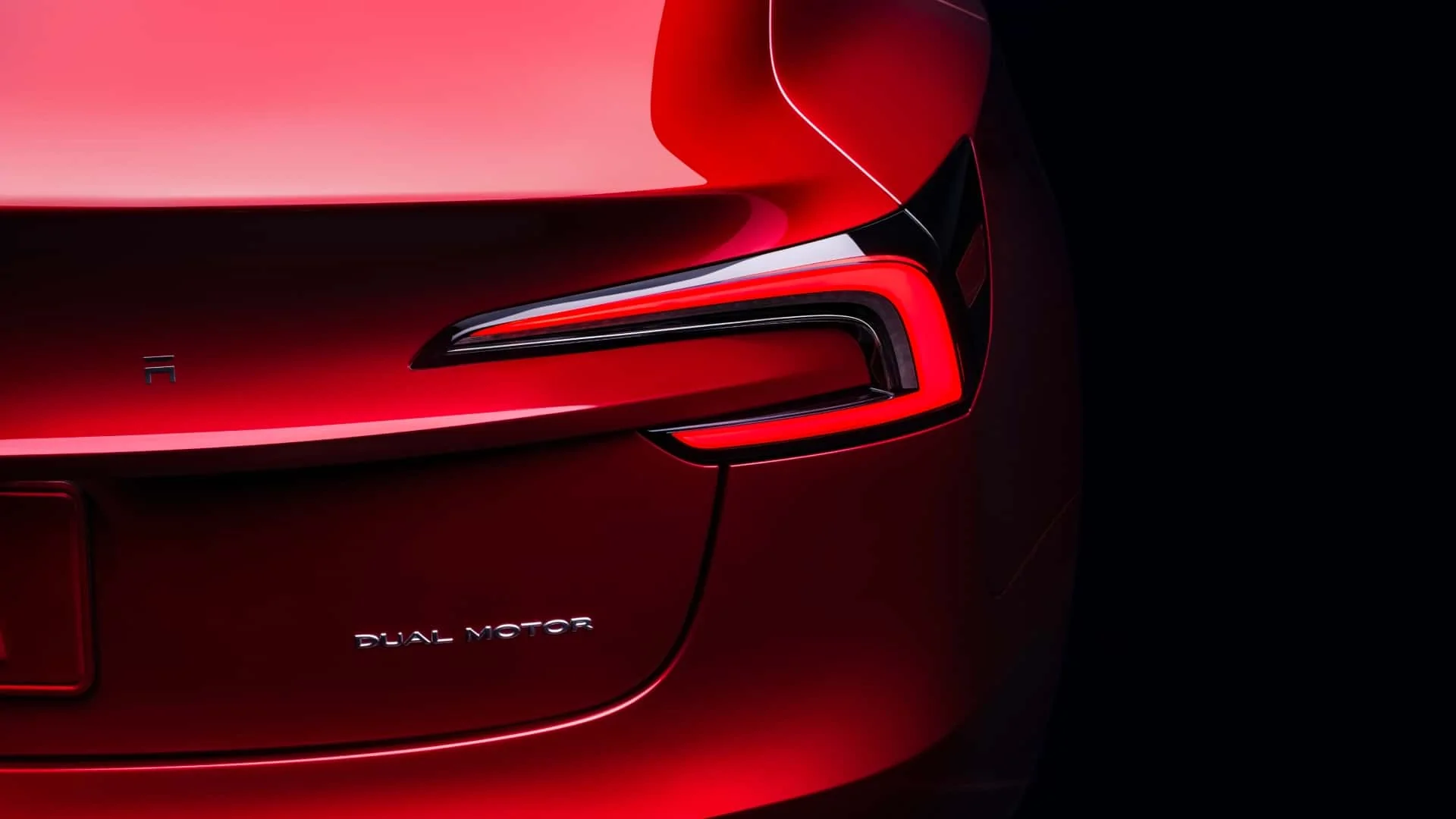 Tesla Roadster 2nd gen Model 3 Refresh Revealed! F45gsHjXUAEgFFx