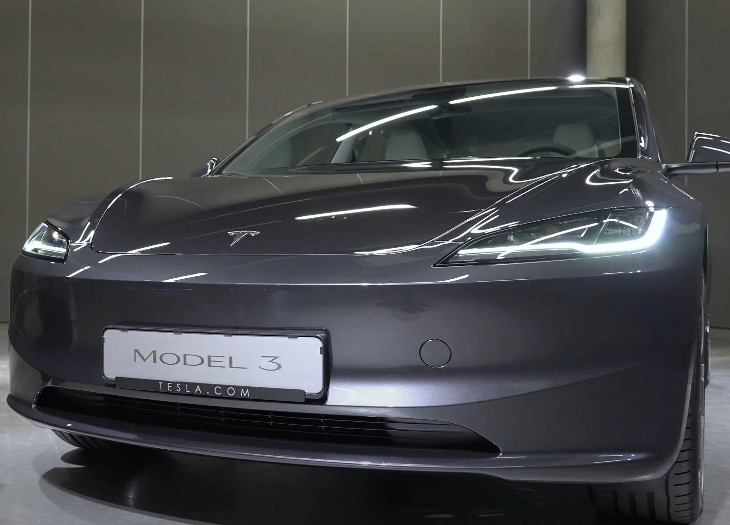 Tesla Roadster 2nd gen Model 3 Refresh Revealed! F45h0z5XIAArGPD
