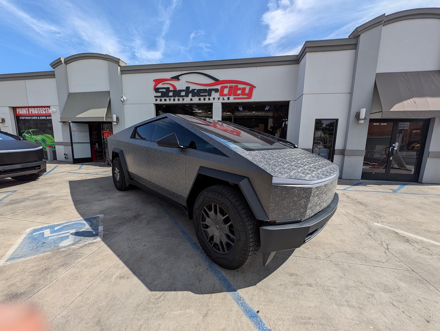 Tesla Cybertruck Forged Carbon Fiber (Matte PPF) New Release Forged PPF Cybertruck (5)