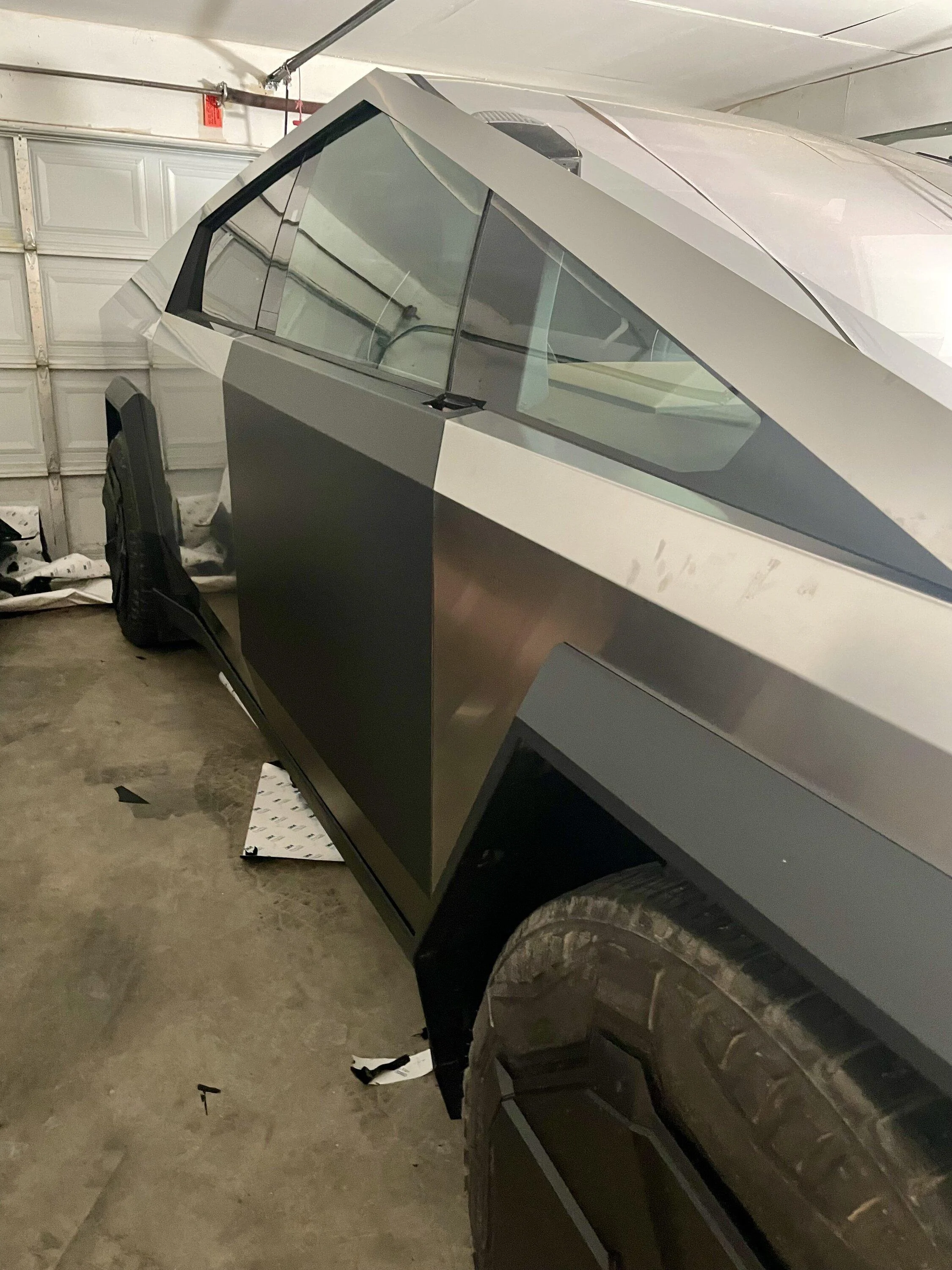 Tesla Roadster 2nd gen Here's the hole left after side mirrors are removed 📸 GB1WoK4XQAAJ_lG