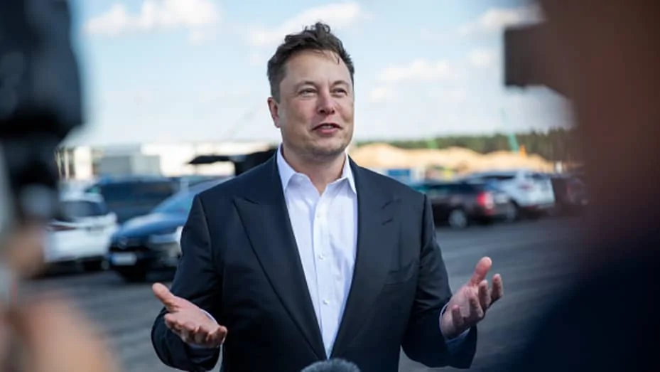 Tesla Roadster 2nd gen Tesla CEO Elon Musk invites UAW to hold union vote at California factory -gettyimages-1270402636-maja6508_20200903125258957