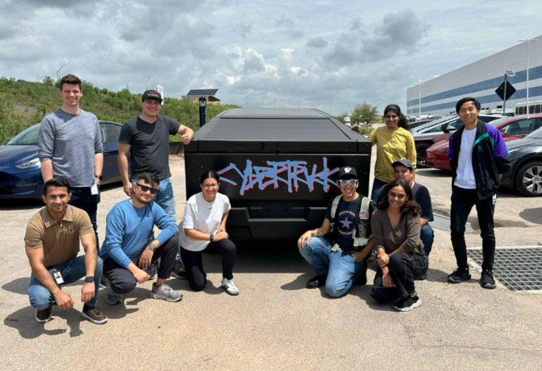 Tesla Roadster 2nd gen Official: 1st Dry Cathode Battery Cybertruck and Its Development Team GUAVIWXXMAAtyk0