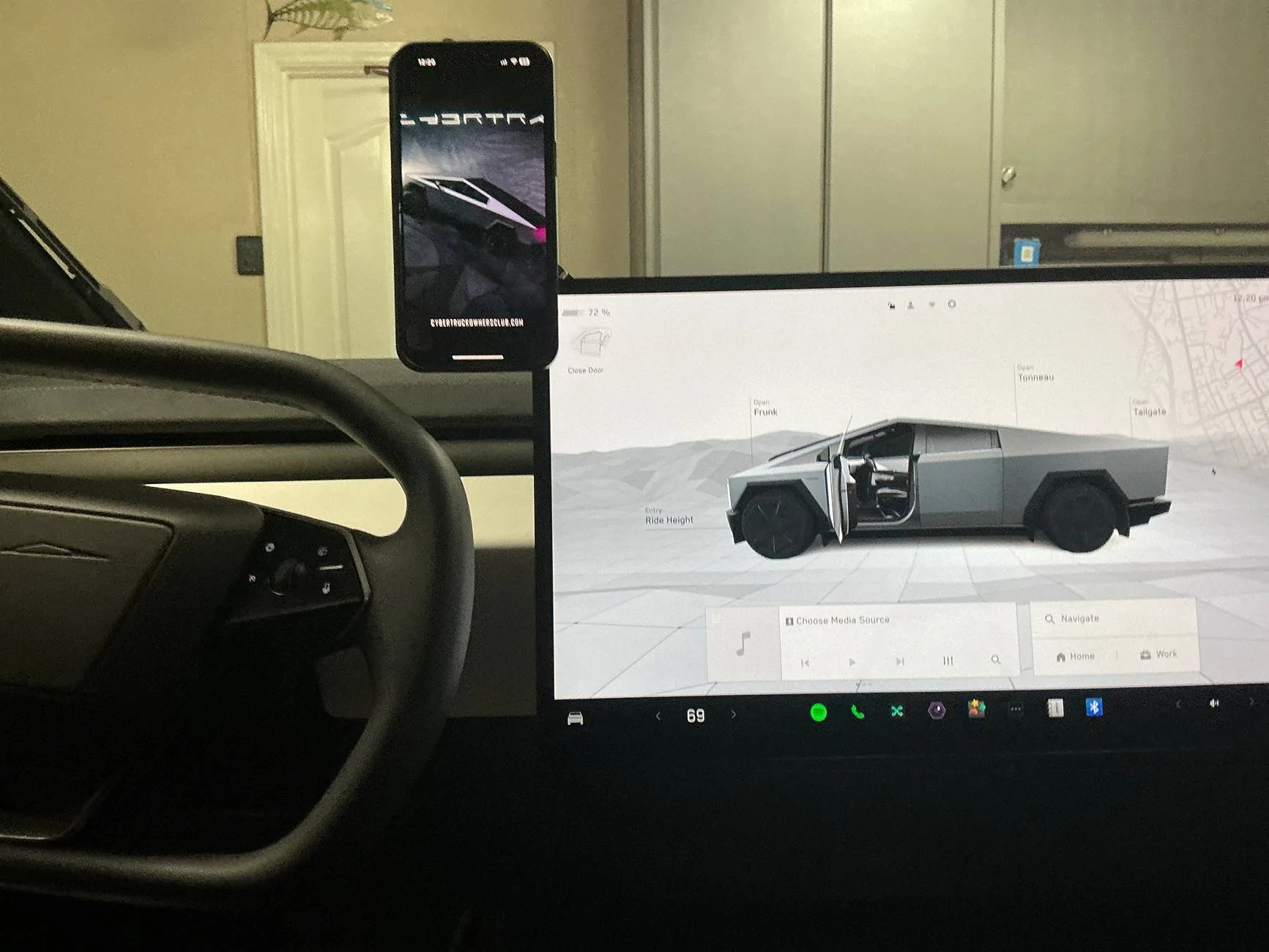 Tesla Roadster 2nd gen The best phone mount that charges as well? imag