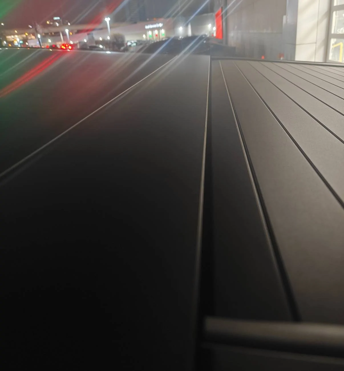 Tesla Roadster 2nd gen Vault cover question - missing piece? IMG20250205181517