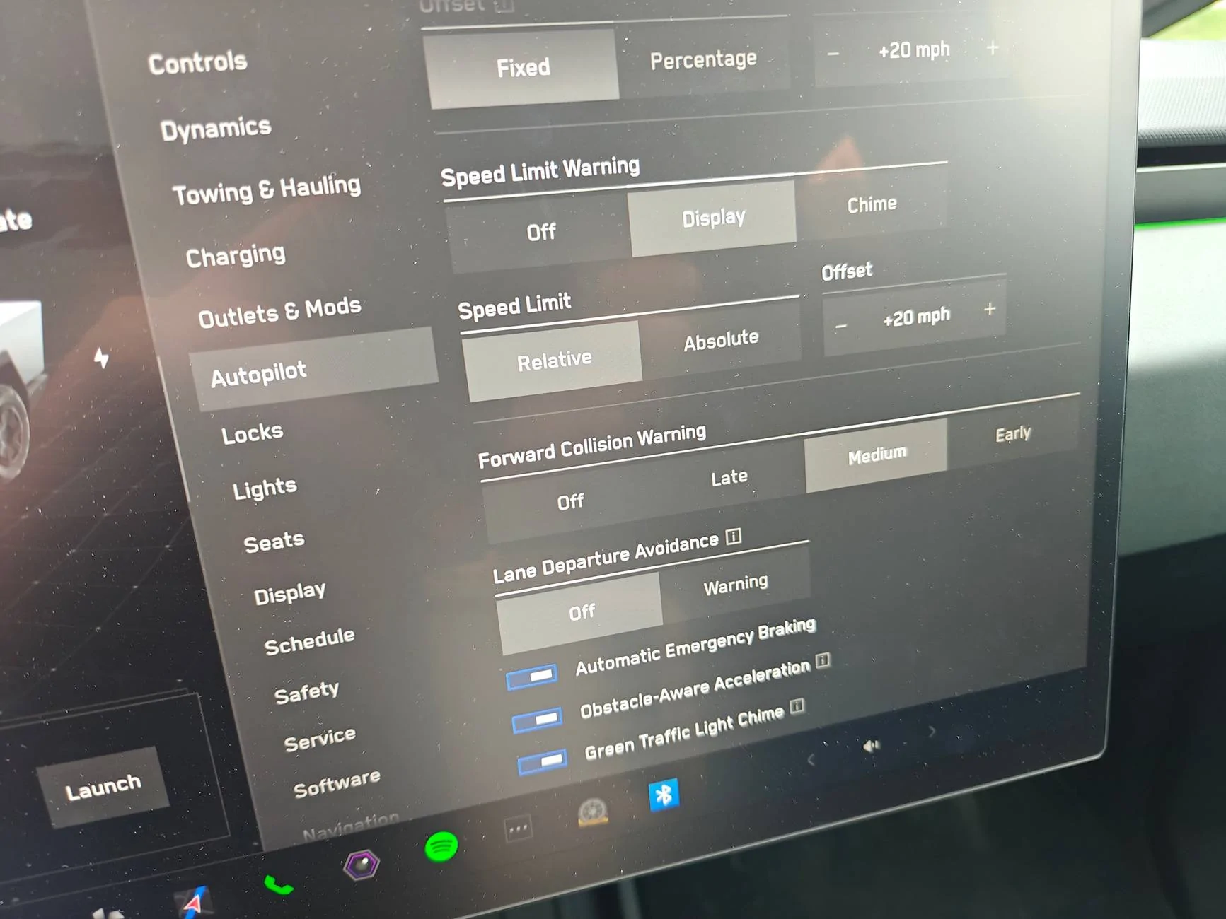 Tesla Roadster 2nd gen Truck doesn't have Autosteer? IMG20250402102236