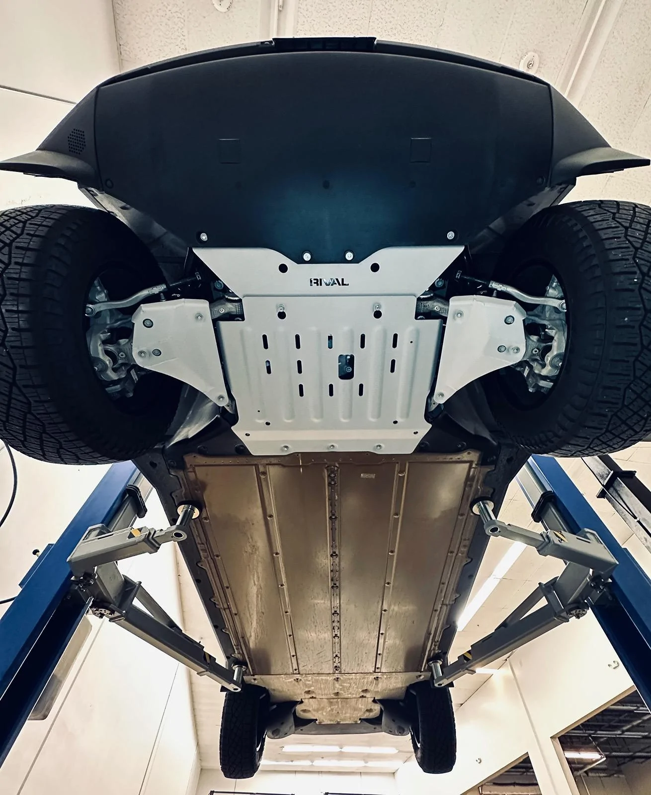 Tesla Roadster 2nd gen 🛡  RIVAL Aluminum Skid Plates Coming Soon for Cybertruck IMG_0550