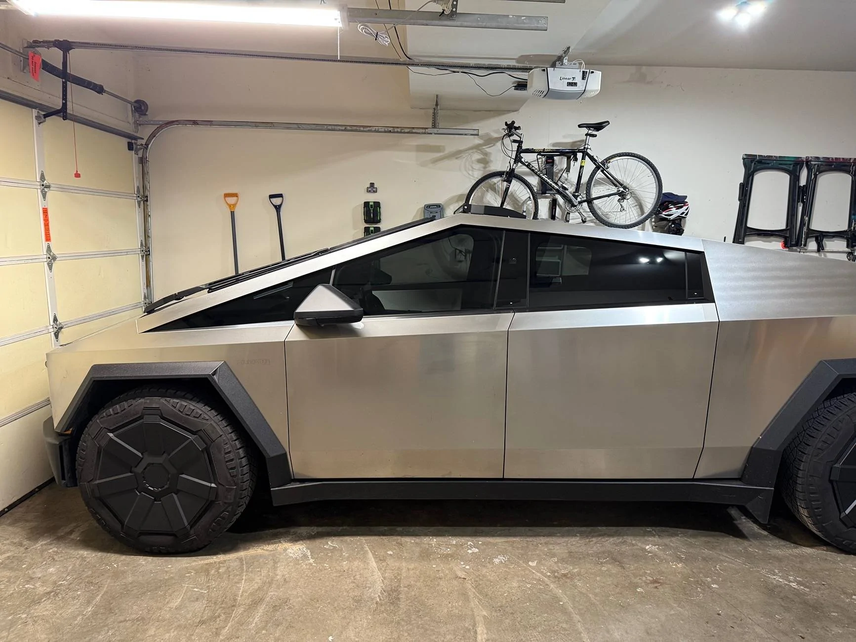 Tesla Roadster 2nd gen 20% or 30% tint on side windows? IMG_0779