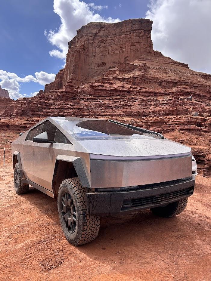 Tesla Cybertruck My Cybertruck experience after 2 Weeks, +6400 Miles and over-landing adventure in Utah IMG_0863