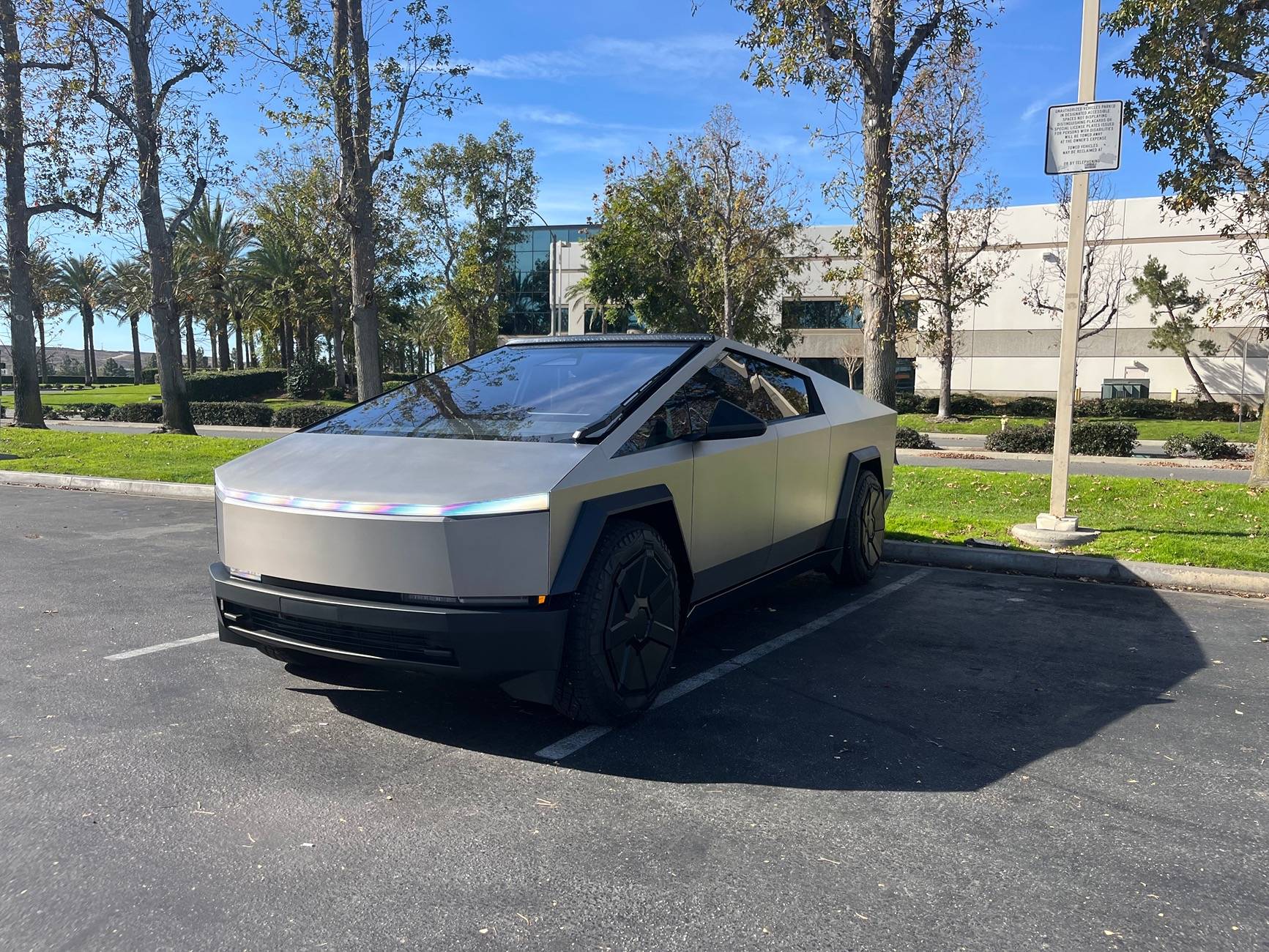 Tesla Roadster 2nd gen Transparent satin / matte wrap? IMG_1089