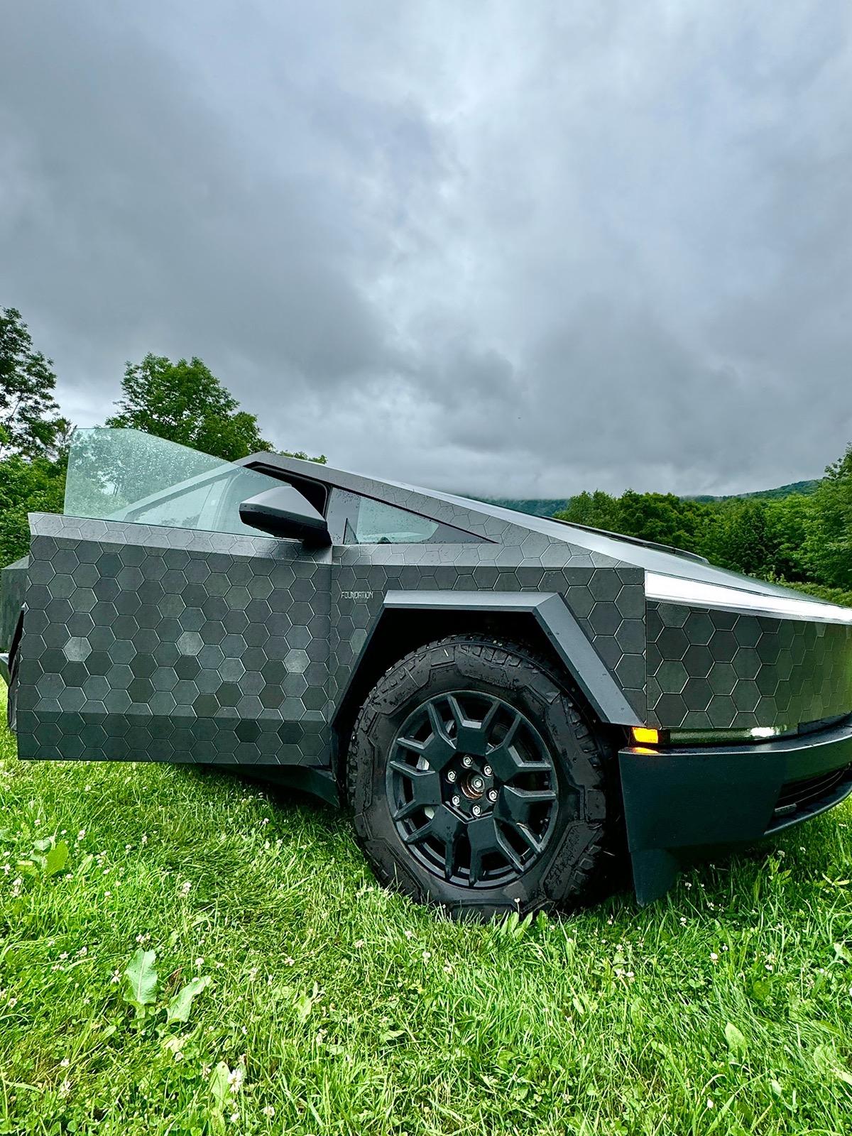 Tesla Roadster 2nd gen Matte Hexagonal “Starship Heat Tile” Wrap IMG_1114