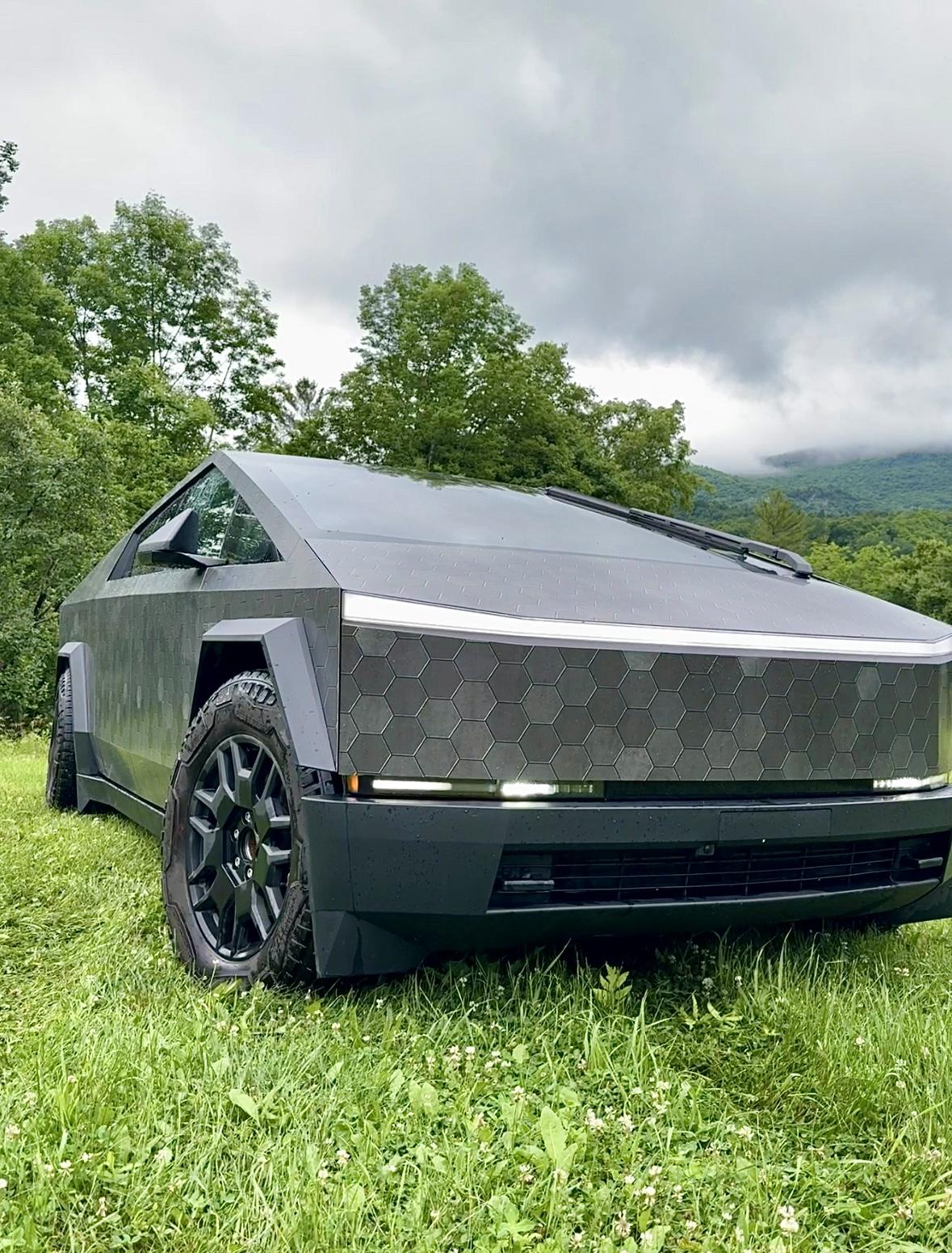 Tesla Roadster 2nd gen Matte Hexagonal “Starship Heat Tile” Wrap IMG_1119