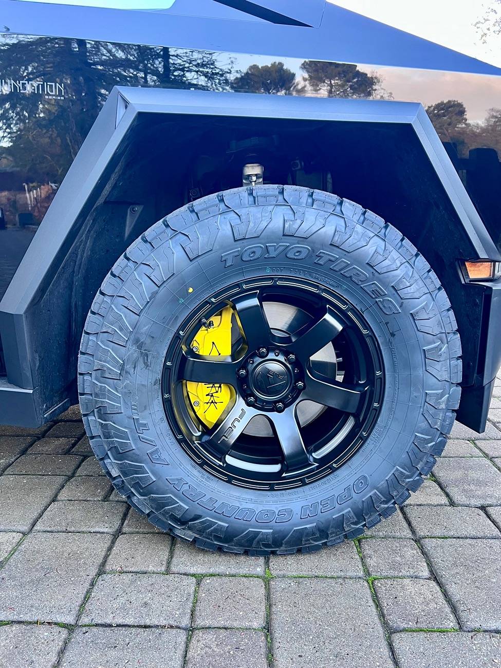 Tesla Cybertruck Fuel Rush 18" wheels with 35’s (Toyo Open Country AT3 tires) installed IMG_1124