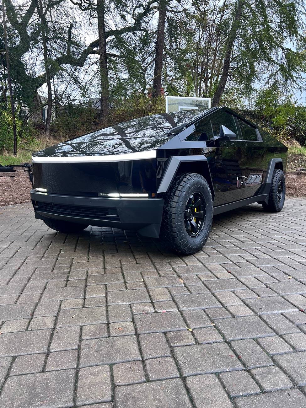 Tesla Cybertruck Fuel Rush 18" wheels with 35’s (Toyo Open Country AT3 tires) installed IMG_1163