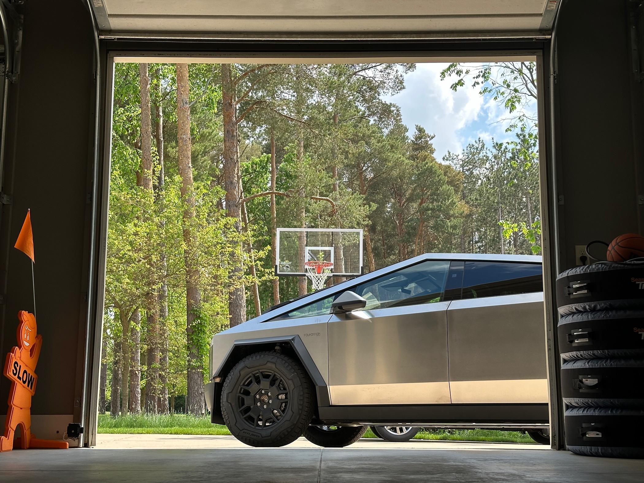 Tesla Roadster 2nd gen OMFG Window Decal Installation? IMG_1227