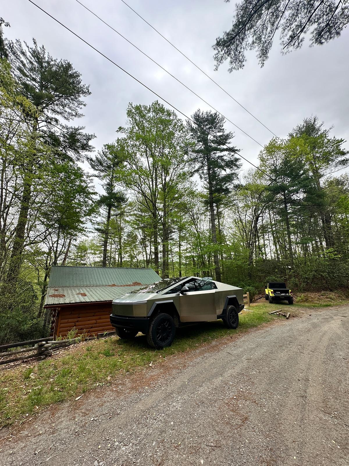 Tesla Cybertruck Daily random Cybertruck photos thread - Post Yours! 📸 🤳 IMG_1331