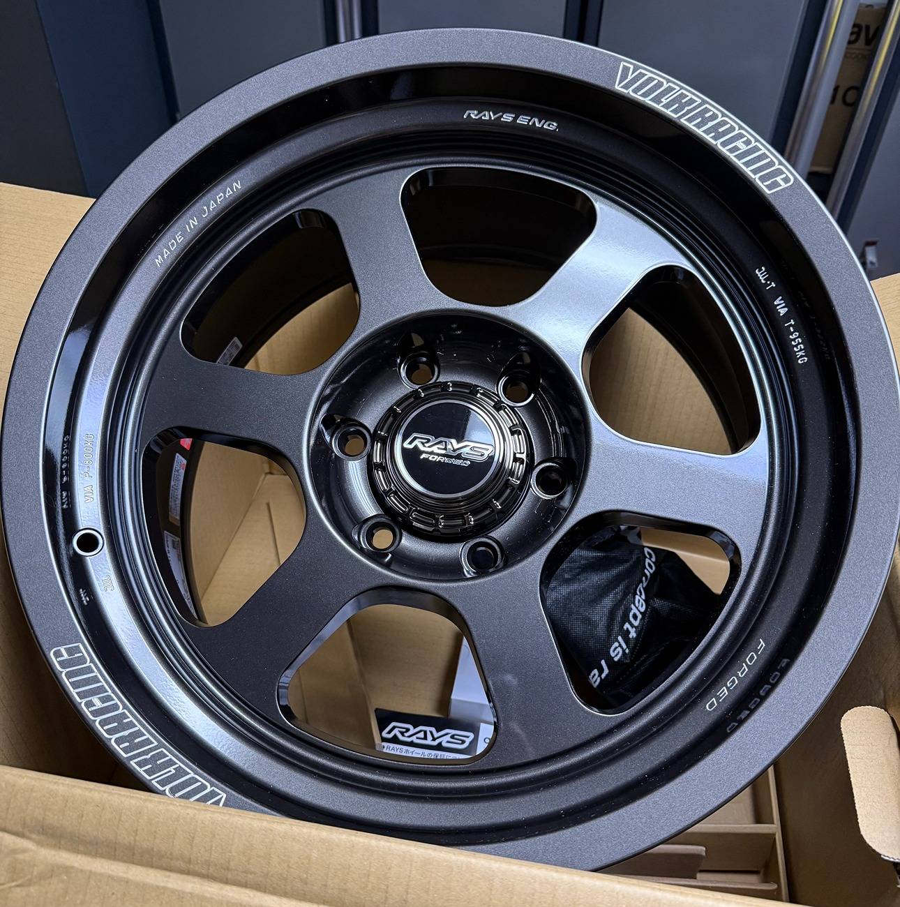 Tesla Roadster 2nd gen Cybertruck Aftermarket Wheels & Tires Photos + Info Compilation IMG_1408