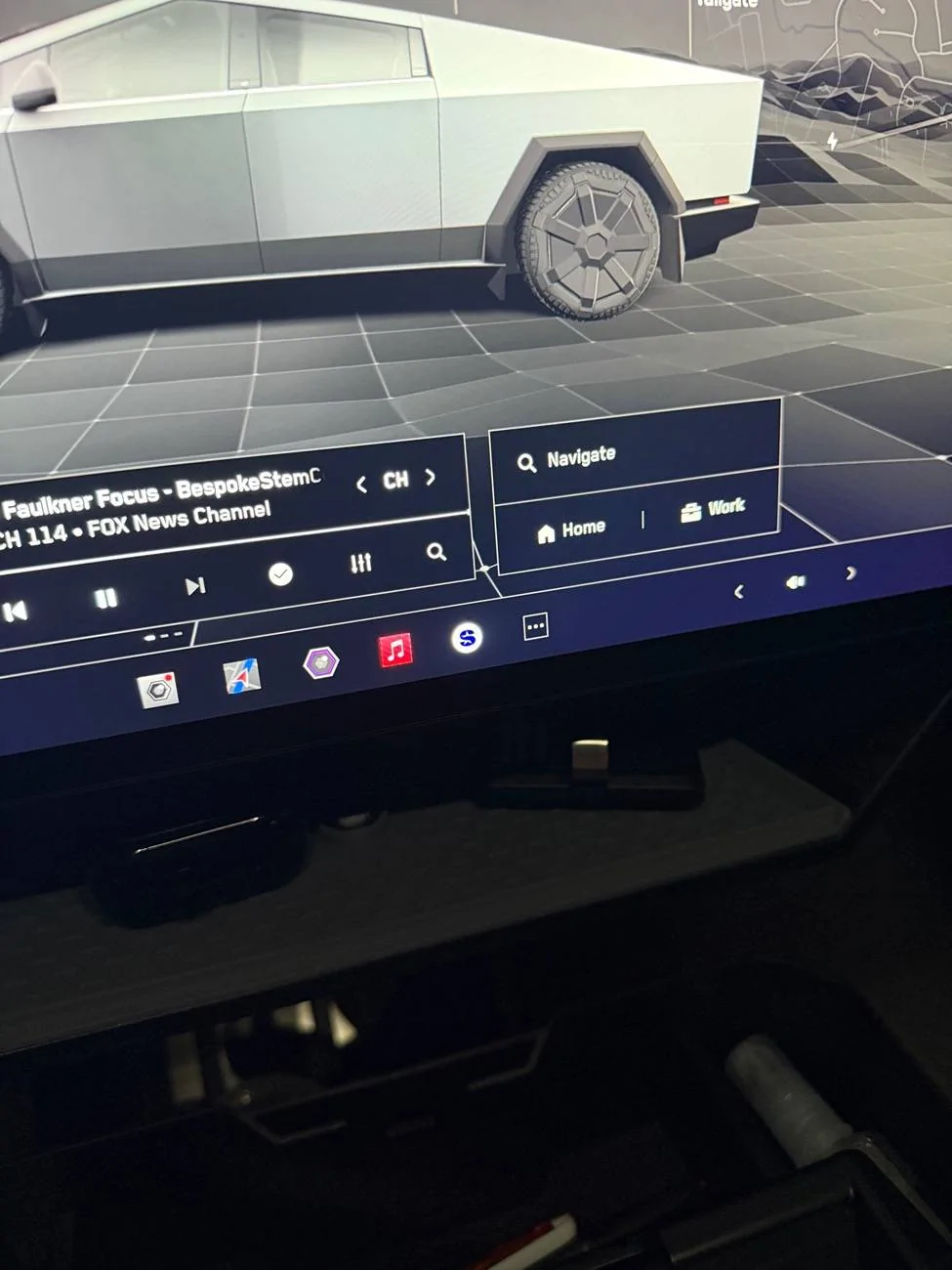 Tesla Roadster 2nd gen Recent Apps disappeared IMG_1409
