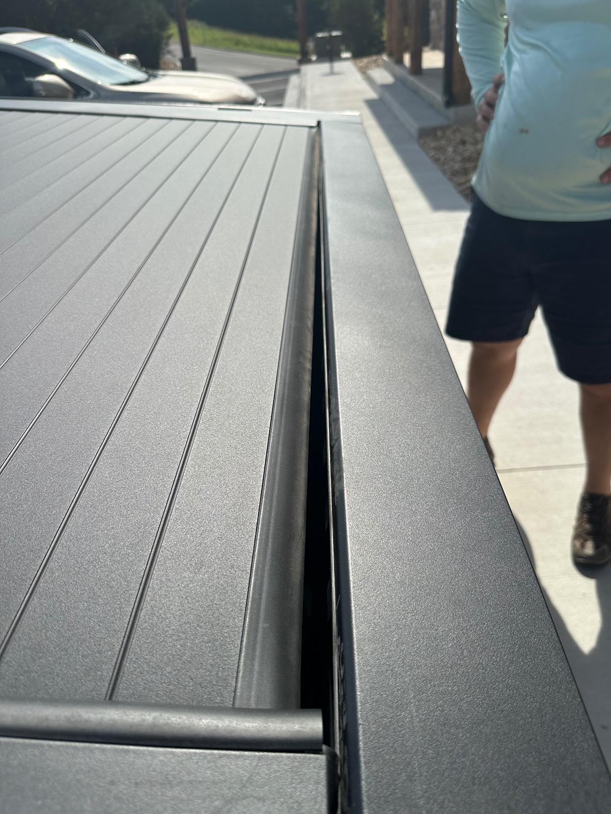 Tesla Roadster 2nd gen Tonneau Misaligned or seal broken IMG_1478