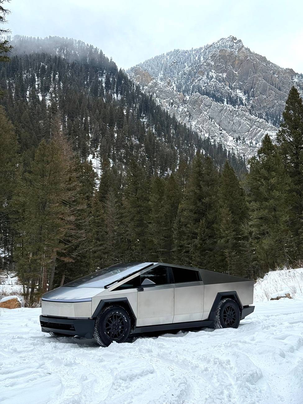 Tesla Roadster 2nd gen Running Blizzak or Nokian winter / snow tires yet? IMG_1749