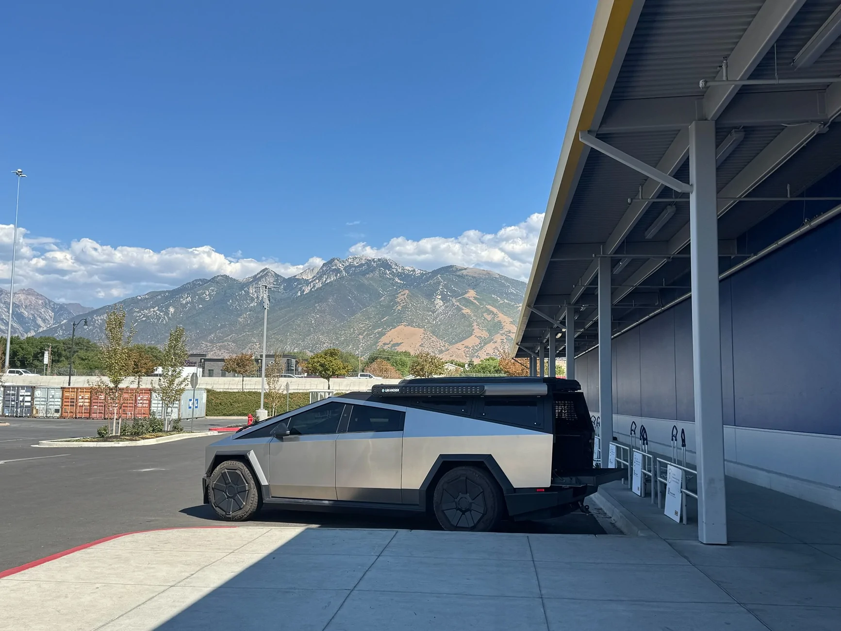 Tesla Cybertruck Introducing Urander CyberCamp Pano - 360° Panoramic Cybertruck Roof Top Tent RTT IMG_1929