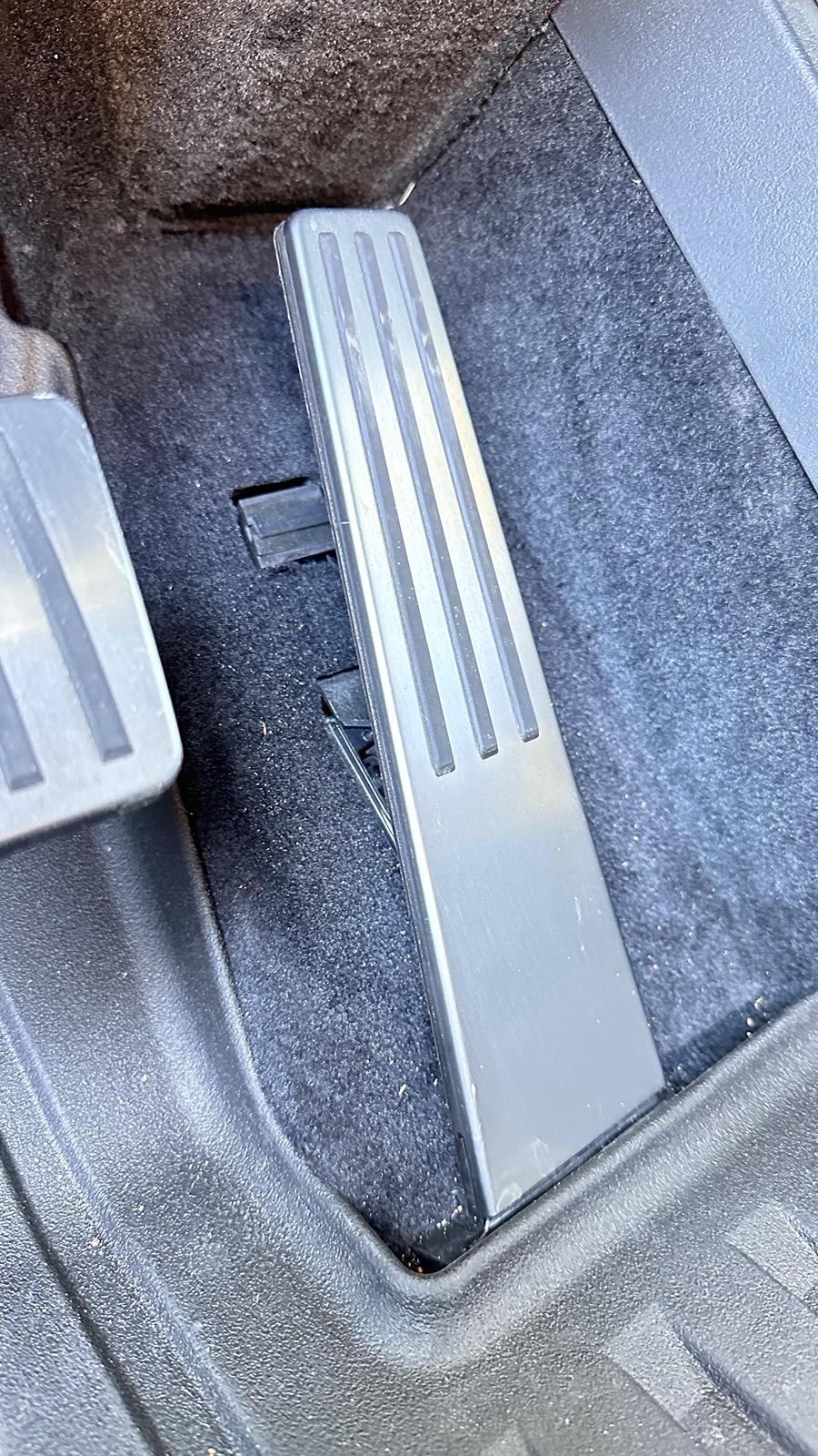 Tesla Roadster 2nd gen Accelerator Pedal Cover Recall Detail IMG_2072