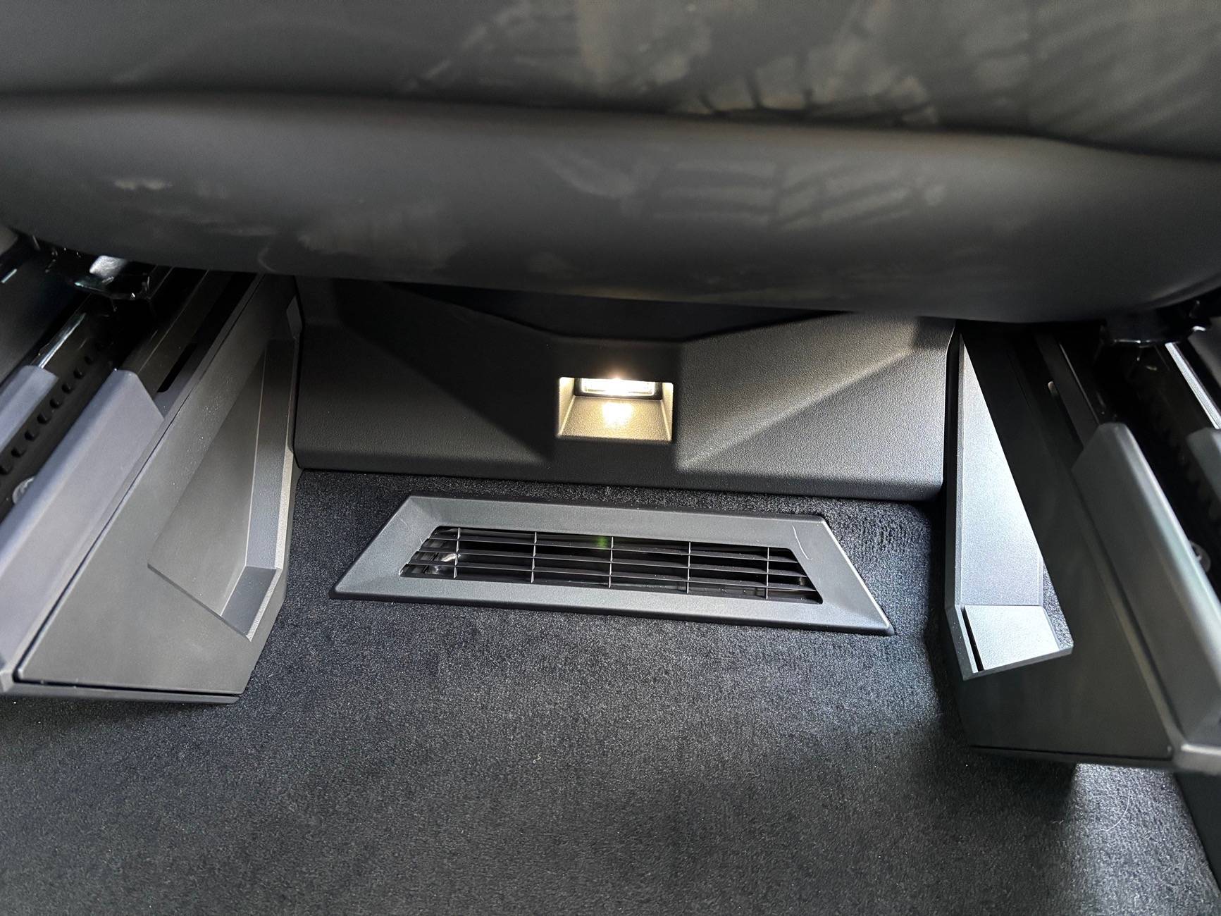 Tesla Cybertruck Breezer Rear Window Replacement System for camping / sleeping in bed! 💨 Pumps cabin air into bed vault IMG_2263