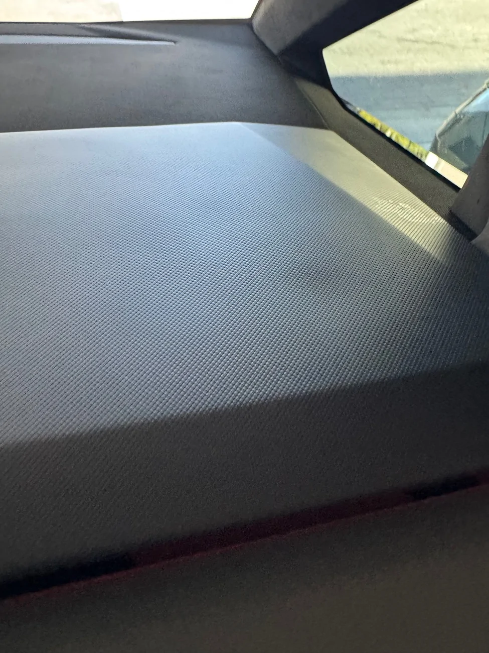 Tesla Cybertruck Overlay Dashboard warping IMG_2622