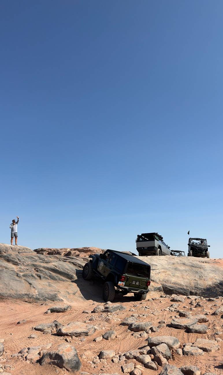 Tesla Cybertruck Cybertruck Off-Road Surprise: Tackling Hell’s Revenge with Stock Tires IMG_2694
