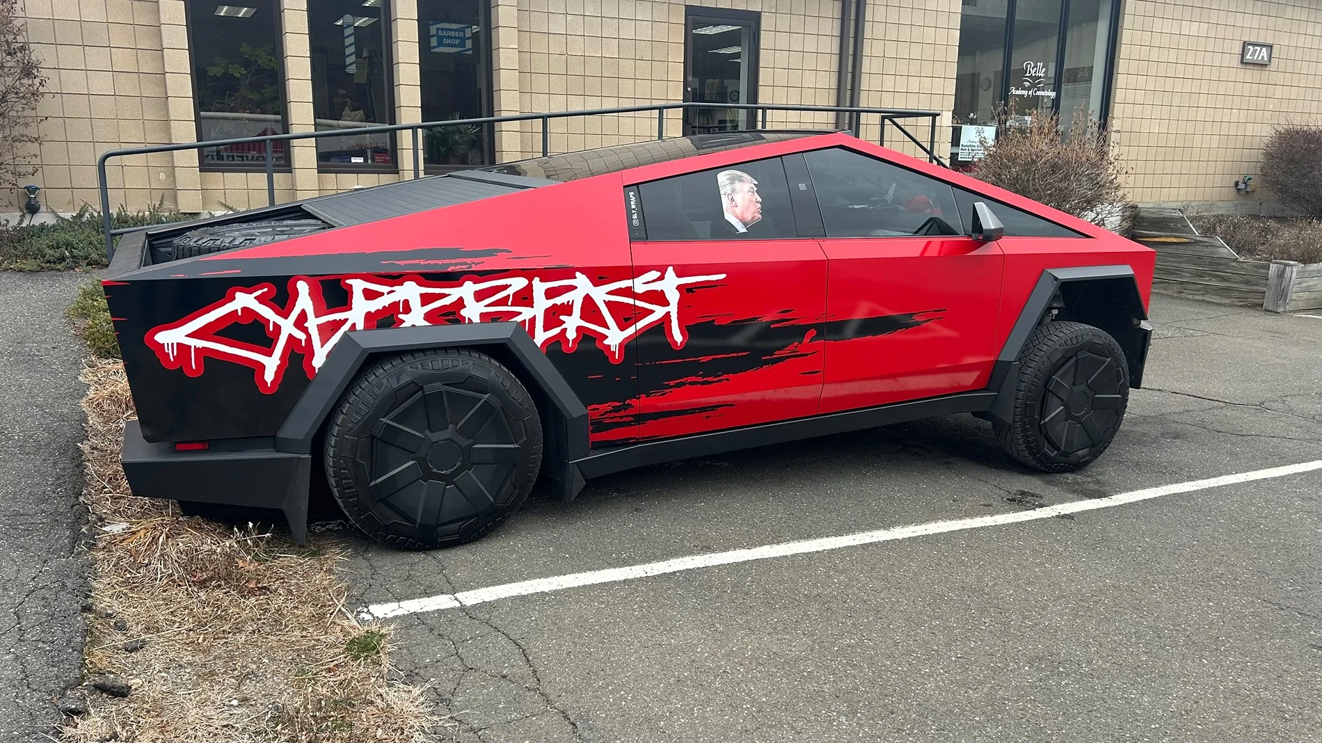 Tesla Cybertruck What did you do TO / WITH your Cybertruck today? 👨🏻‍🔧🧰🚿🛠 IMG_2851