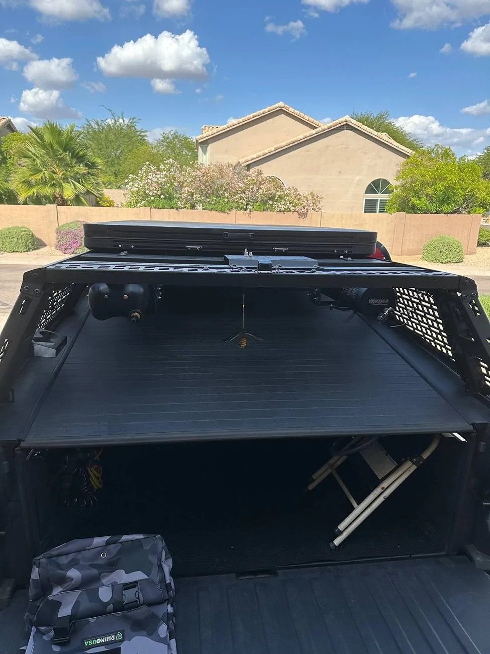 Tesla Roadster 2nd gen Mars Basecamp on a URANDER rack? IMG_2865