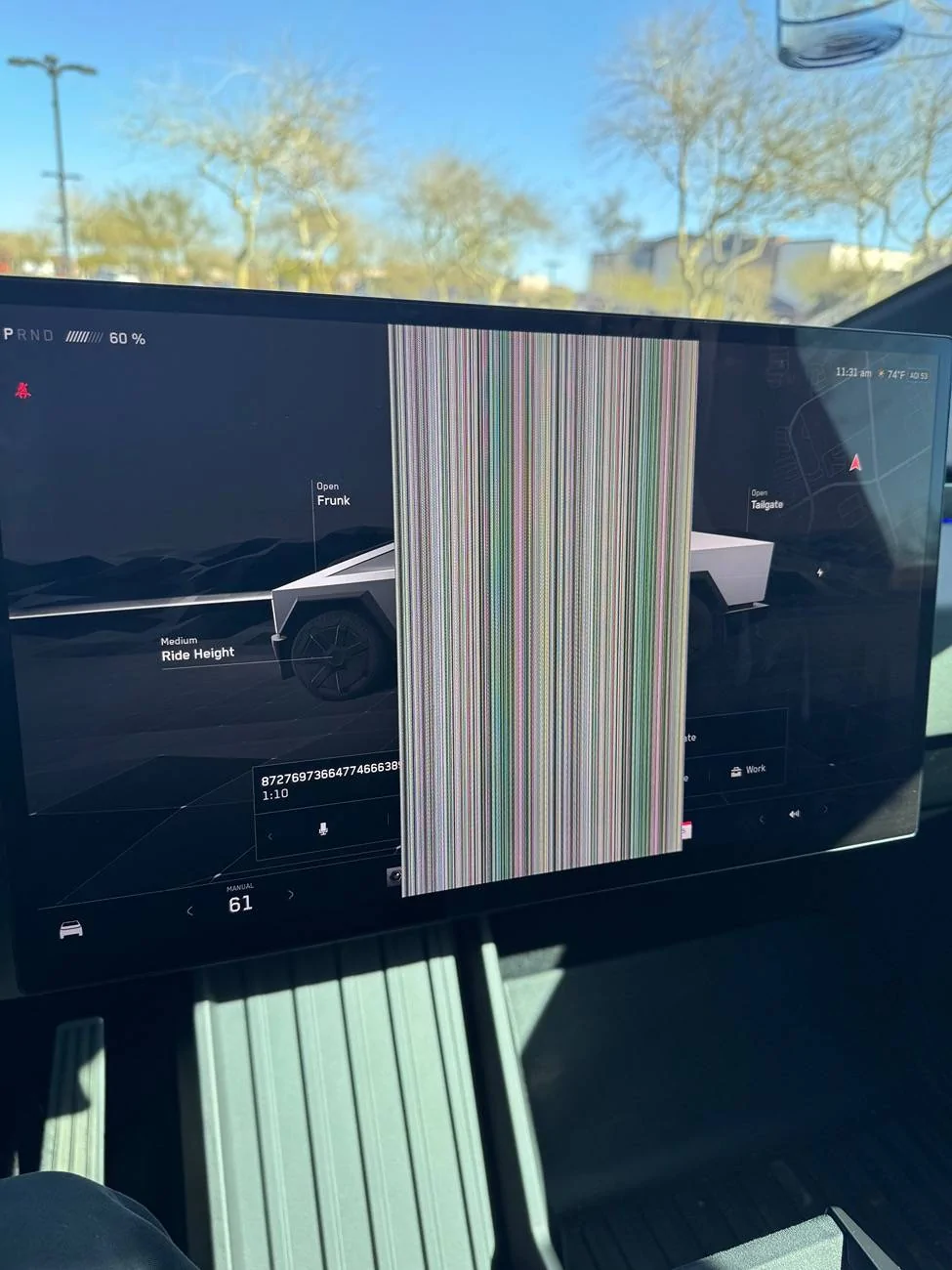 Tesla Roadster 2nd gen Screen glitching flickering IMG_2869