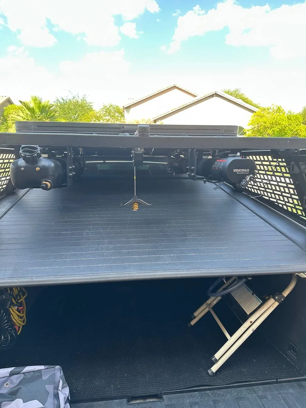 Tesla Roadster 2nd gen Mars Basecamp on a URANDER rack? IMG_2872