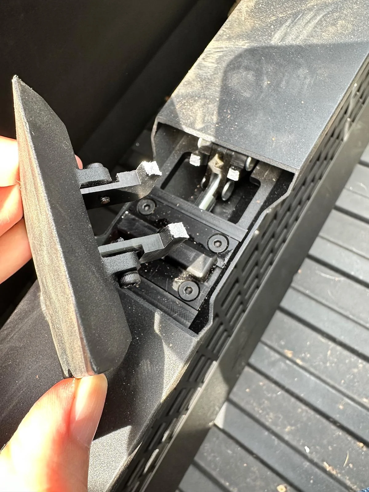 Tesla Roadster 2nd gen Warranty on Accessories IMG_3009