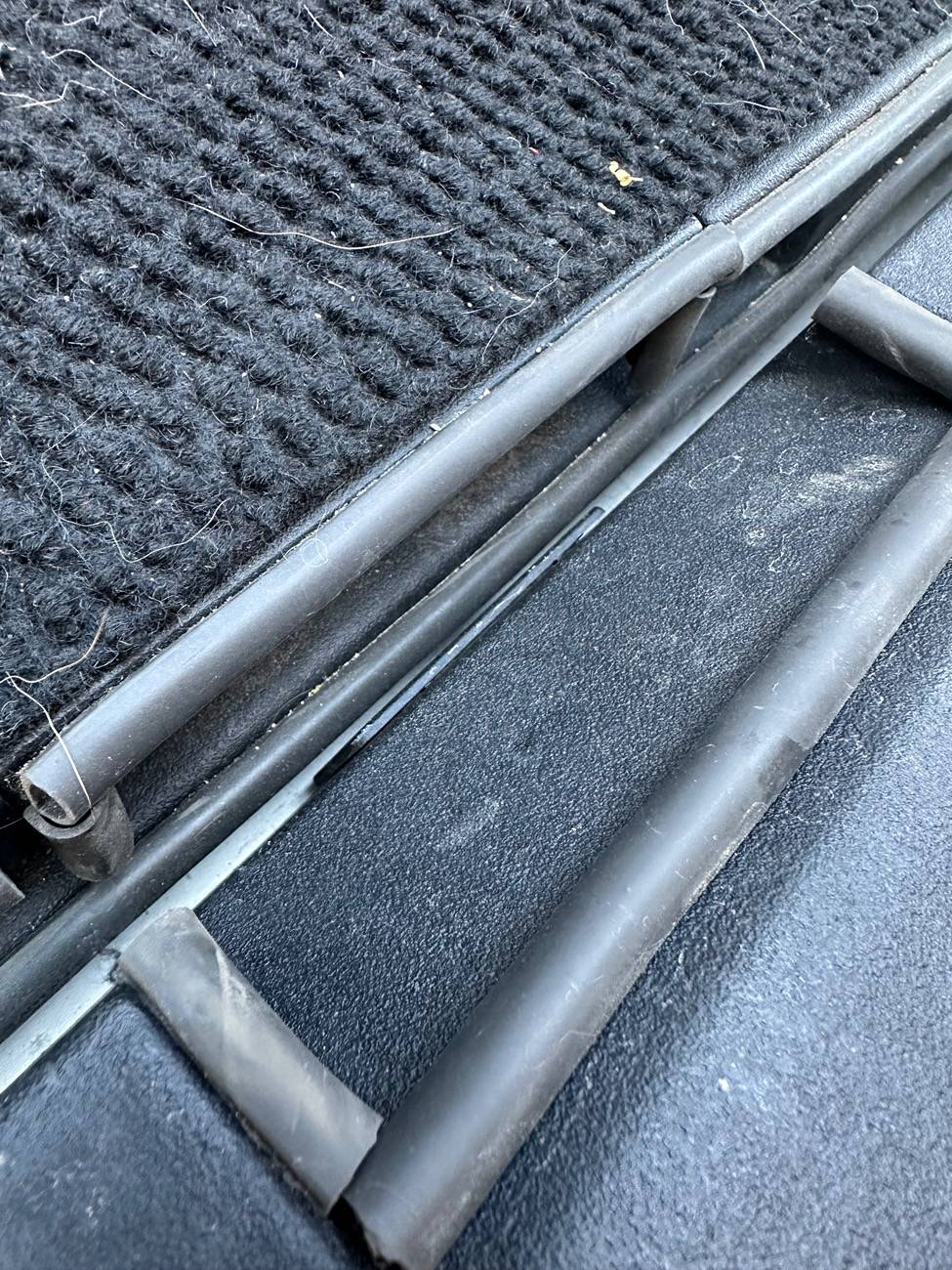 Tesla Cybertruck How to keep dust out of your truck bed when off-roading? IMG_3058