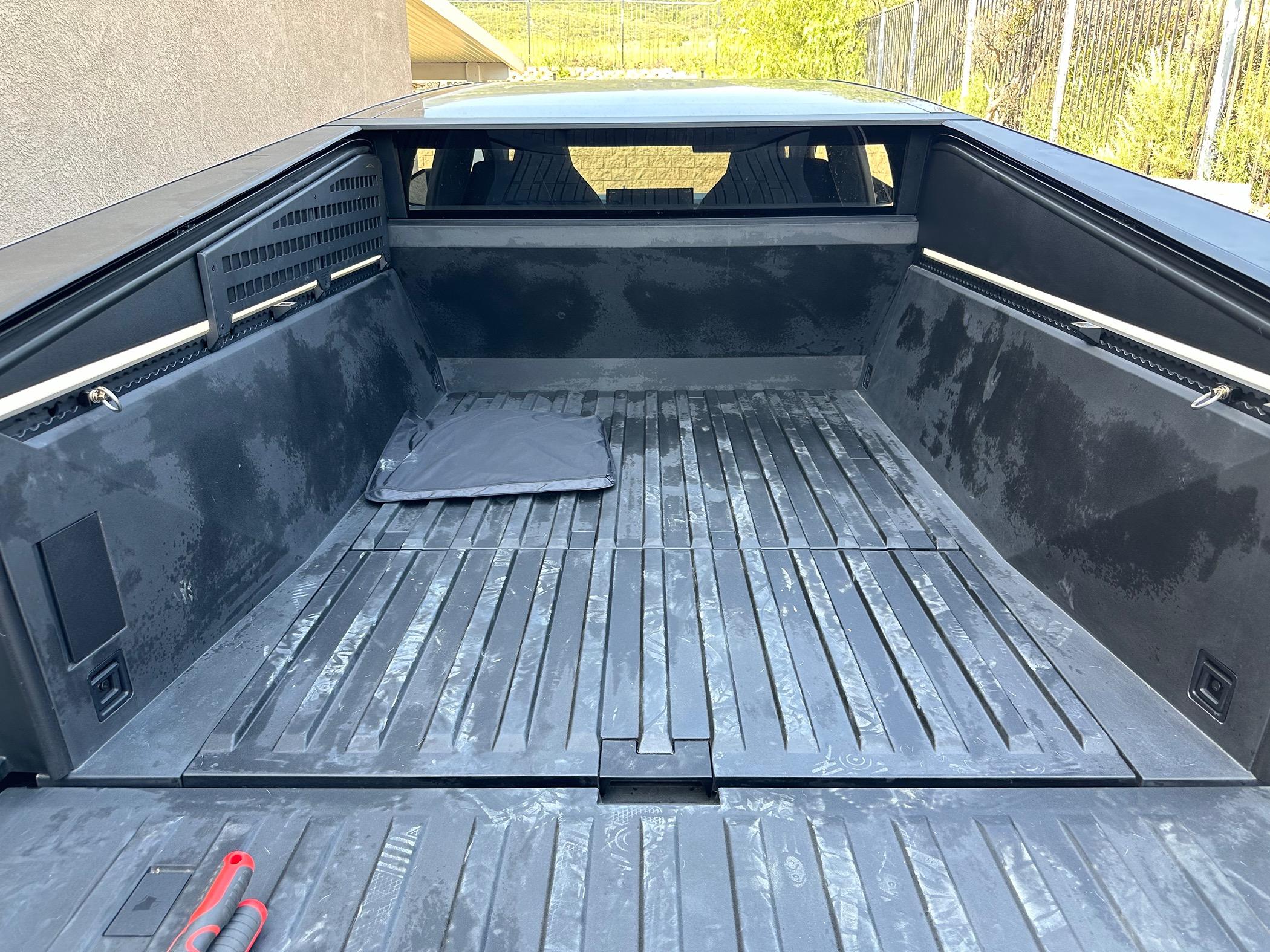 Tesla Roadster 2nd gen Door/wiper issue IMG_3108
