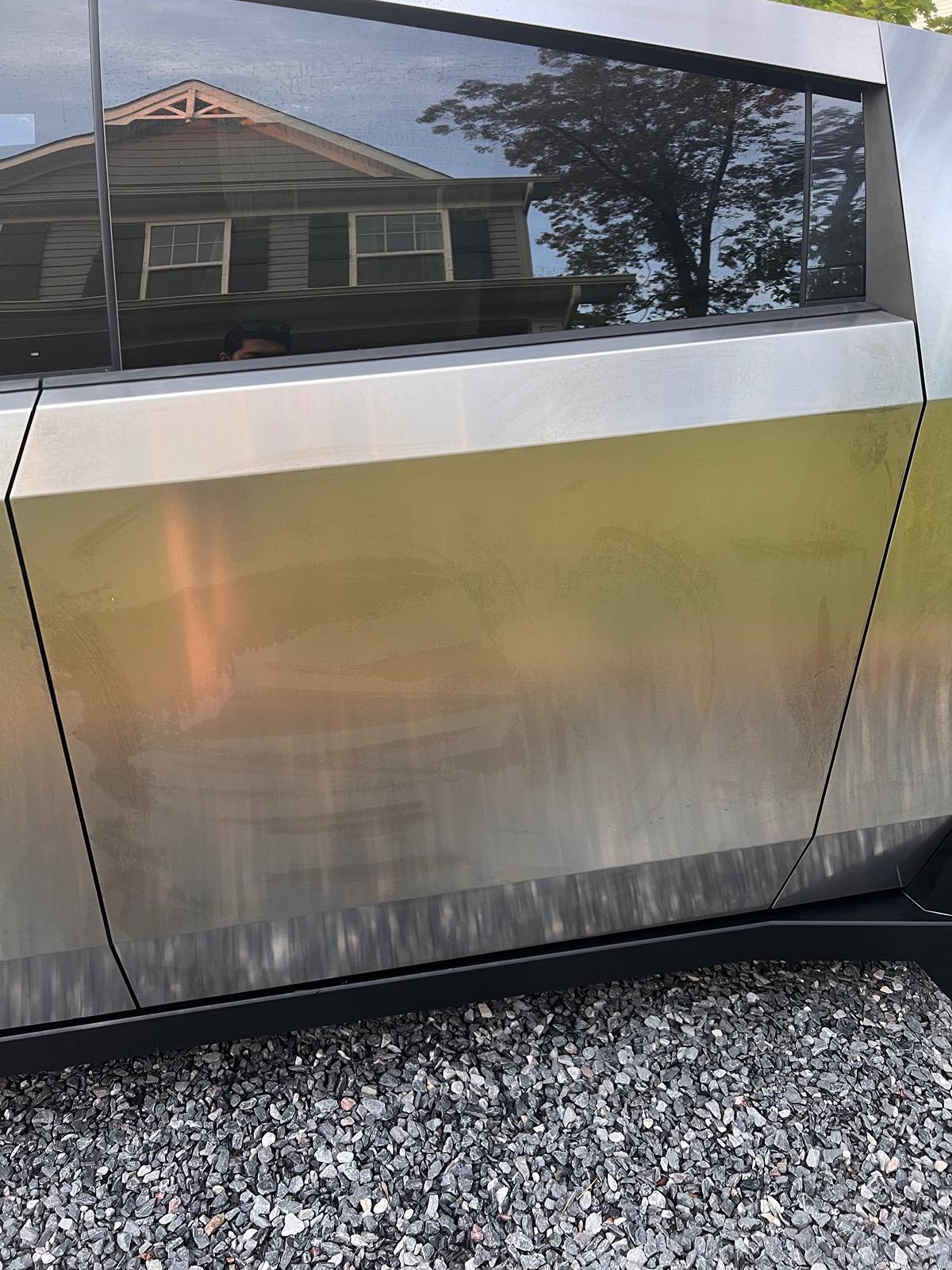 Tesla Roadster 2nd gen Dark spots/blemishes IMG_3144