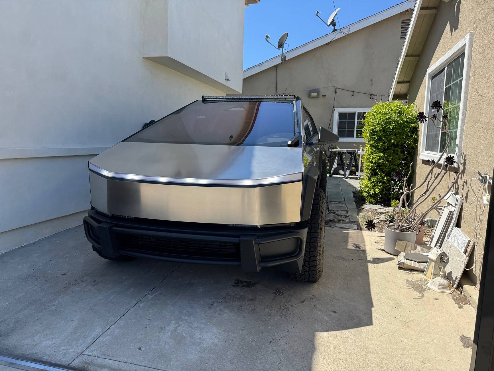 Tesla Roadster 2nd gen Martian Wheels 18" Cyber Rover beadlock wheels on Cybertruck IMG_3263