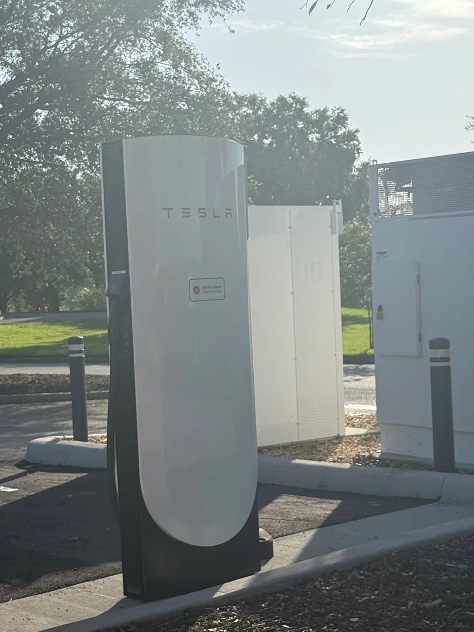 Tesla Roadster 2nd gen Cybertruck can now charge up to 325kW on select V4 Superchargers! IMG_3400