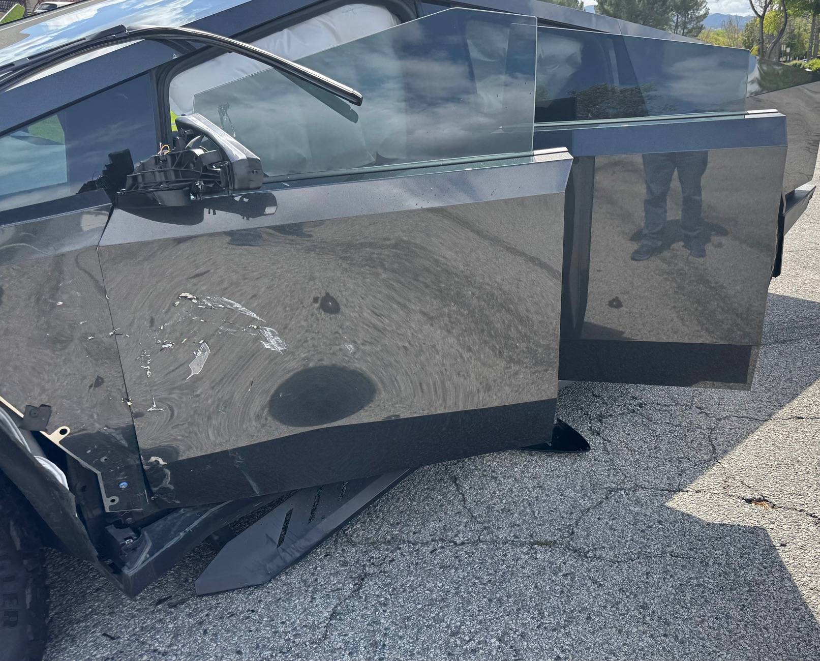 Tesla Roadster 2nd gen Need Advice: Cybertruck Collision – Total Loss or Repair? IMG_3872