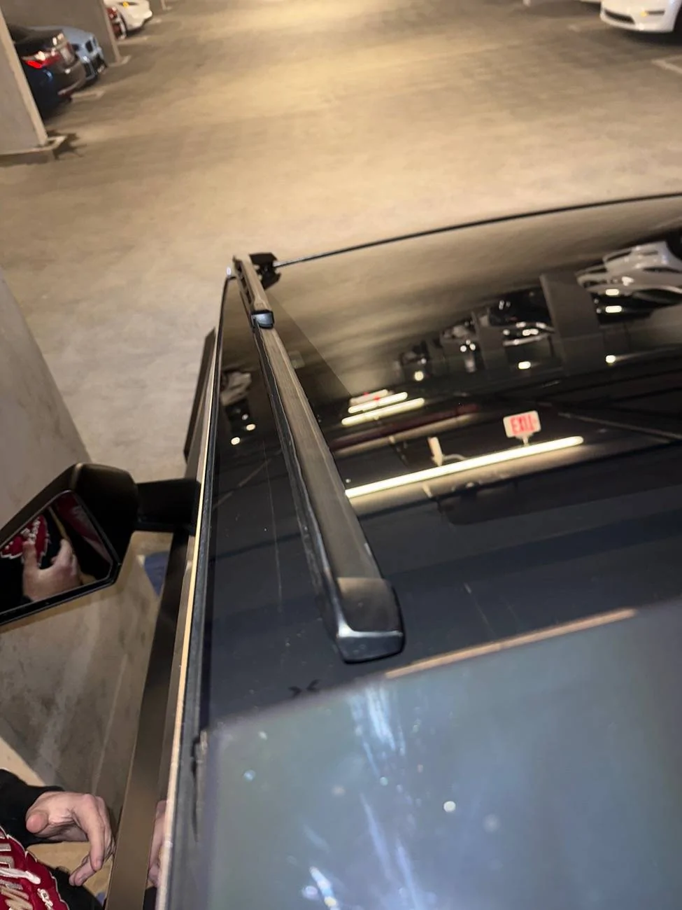 Tesla Roadster 2nd gen New wiper design IMG_4140