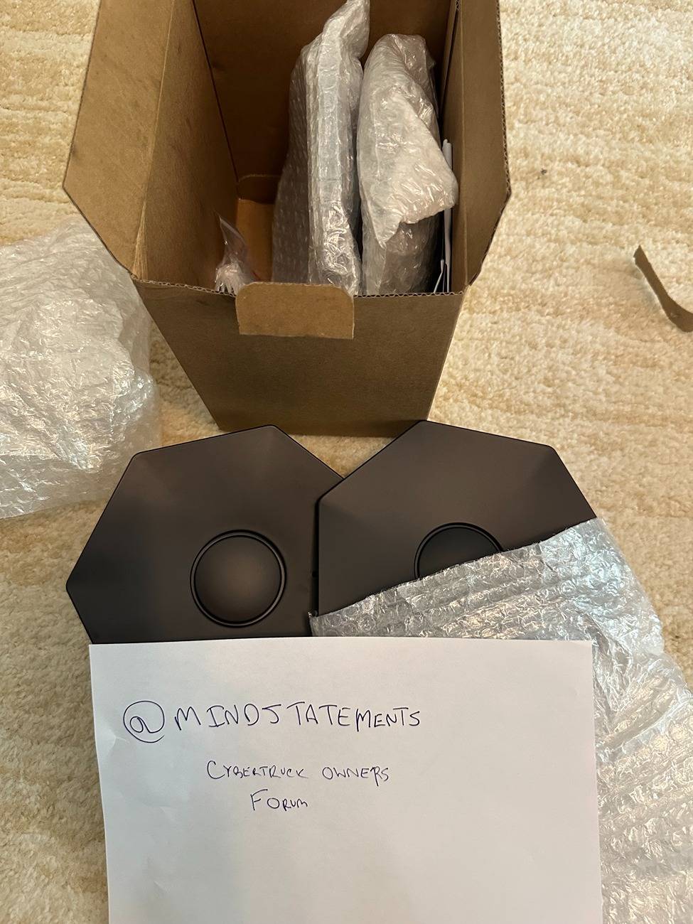 Tesla Cybertruck Various Cybertruck Accessories IMG_4225