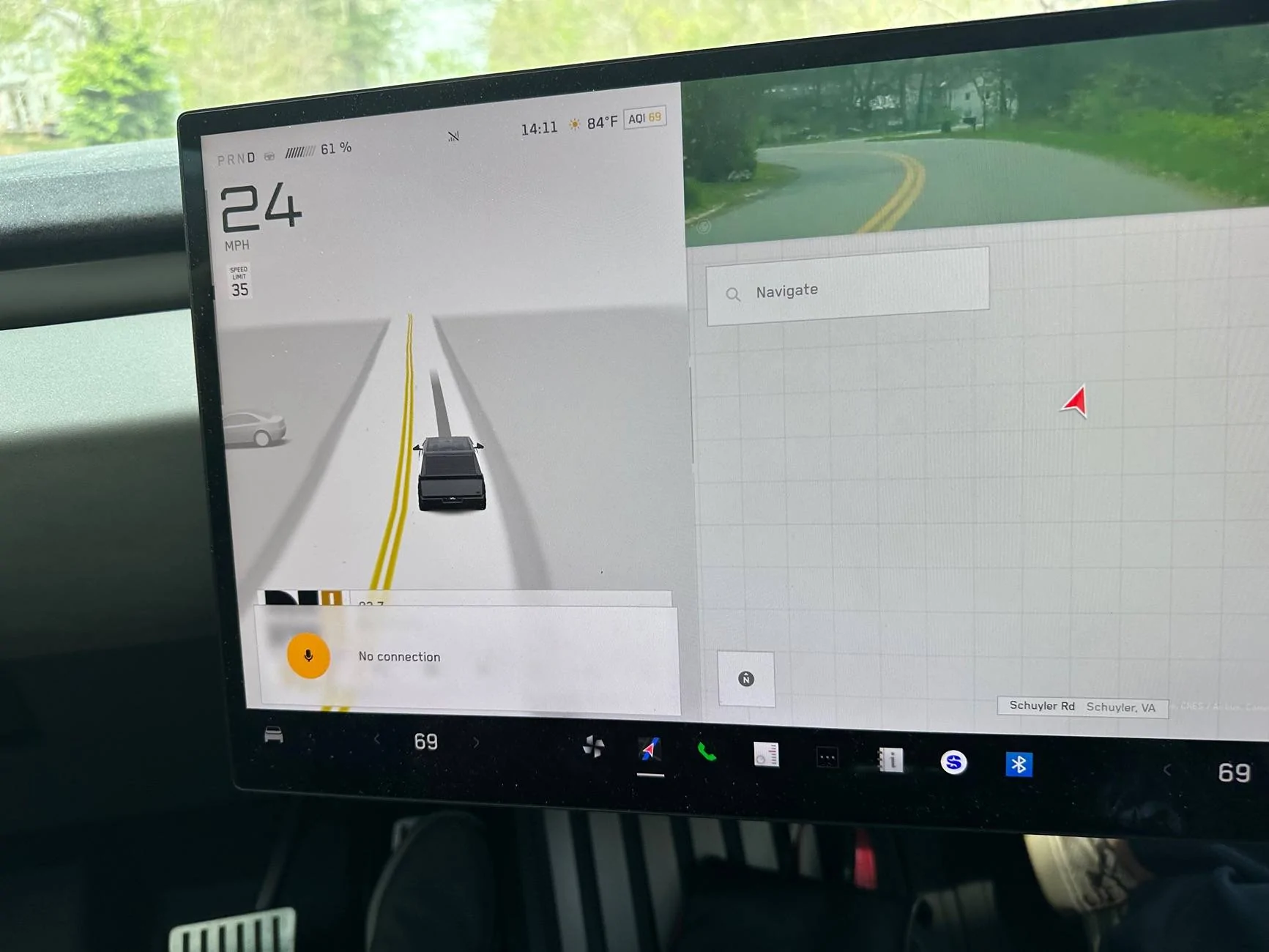 Tesla Roadster 2nd gen Cybertruck ERROR msg - "NO CONNECTION" IMG_4346