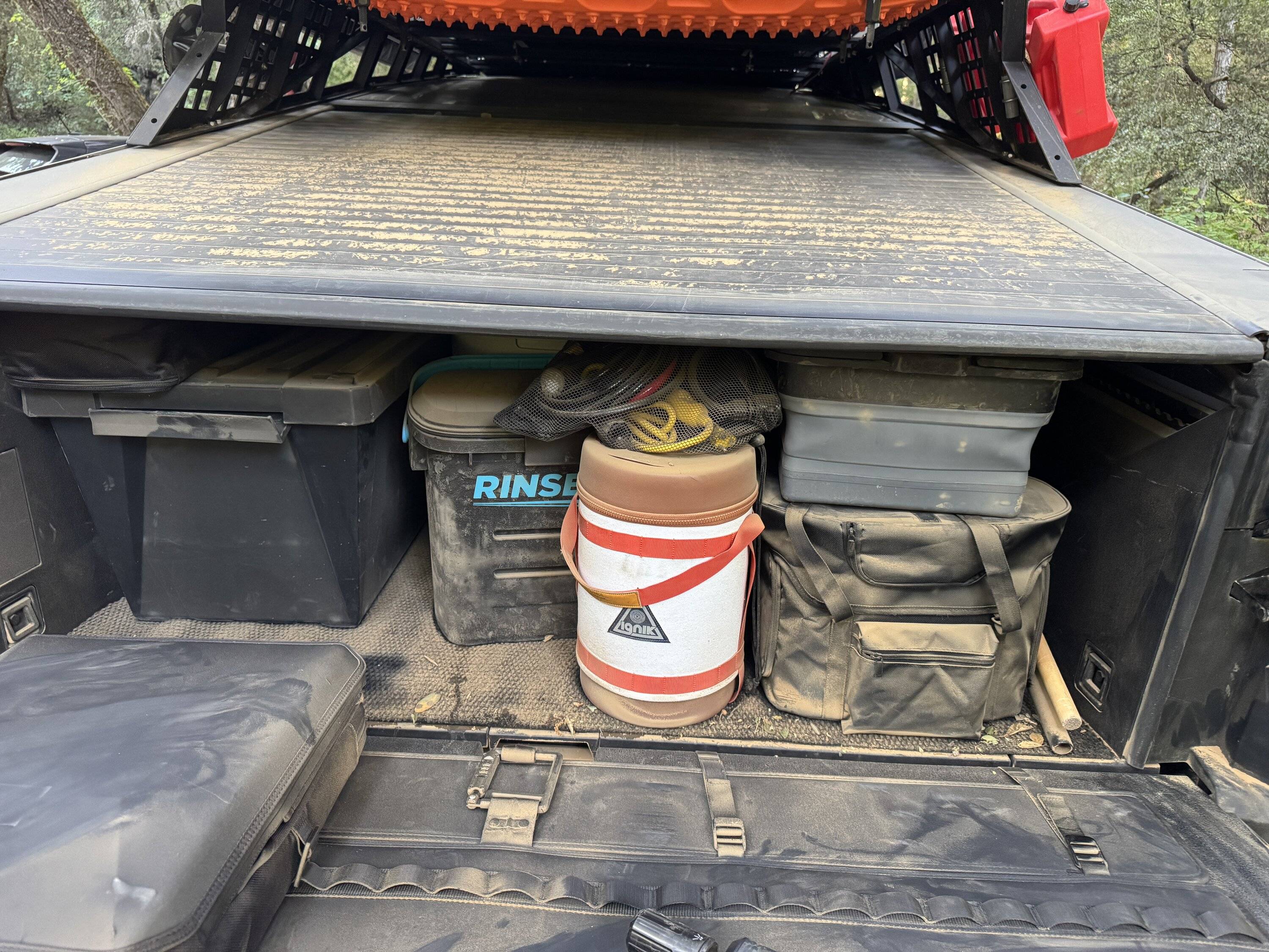 Tesla Cybertruck How to keep dust out of your truck bed when off-roading? IMG_4374.JPG