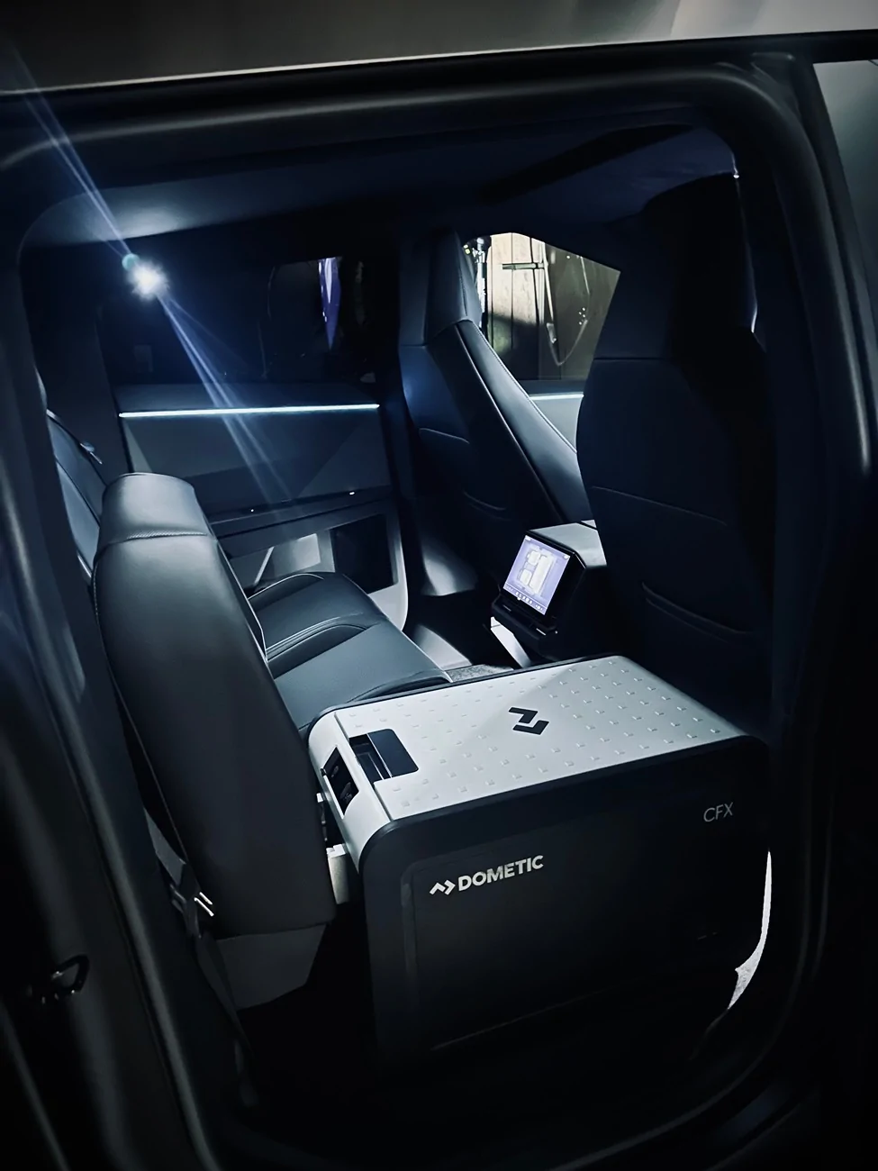 Tesla Roadster 2nd gen Road trip cooler / fridge IMG_4462